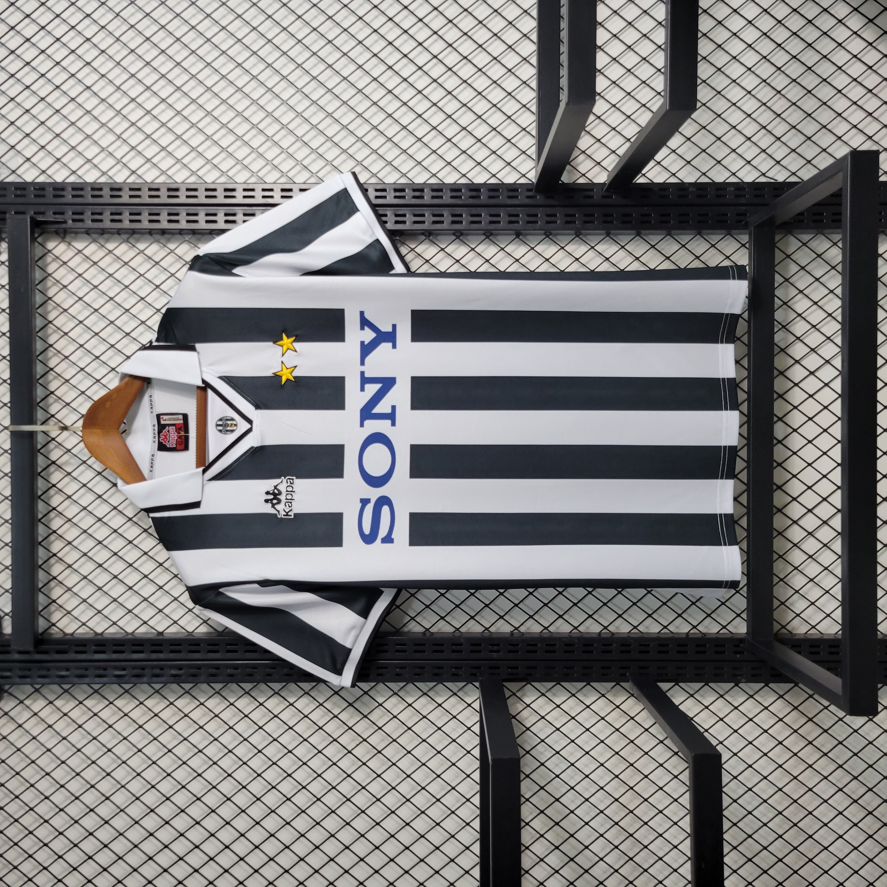 Retro Juventus 1995-97 Home Stadium Jersey - UnitedFutballJersey