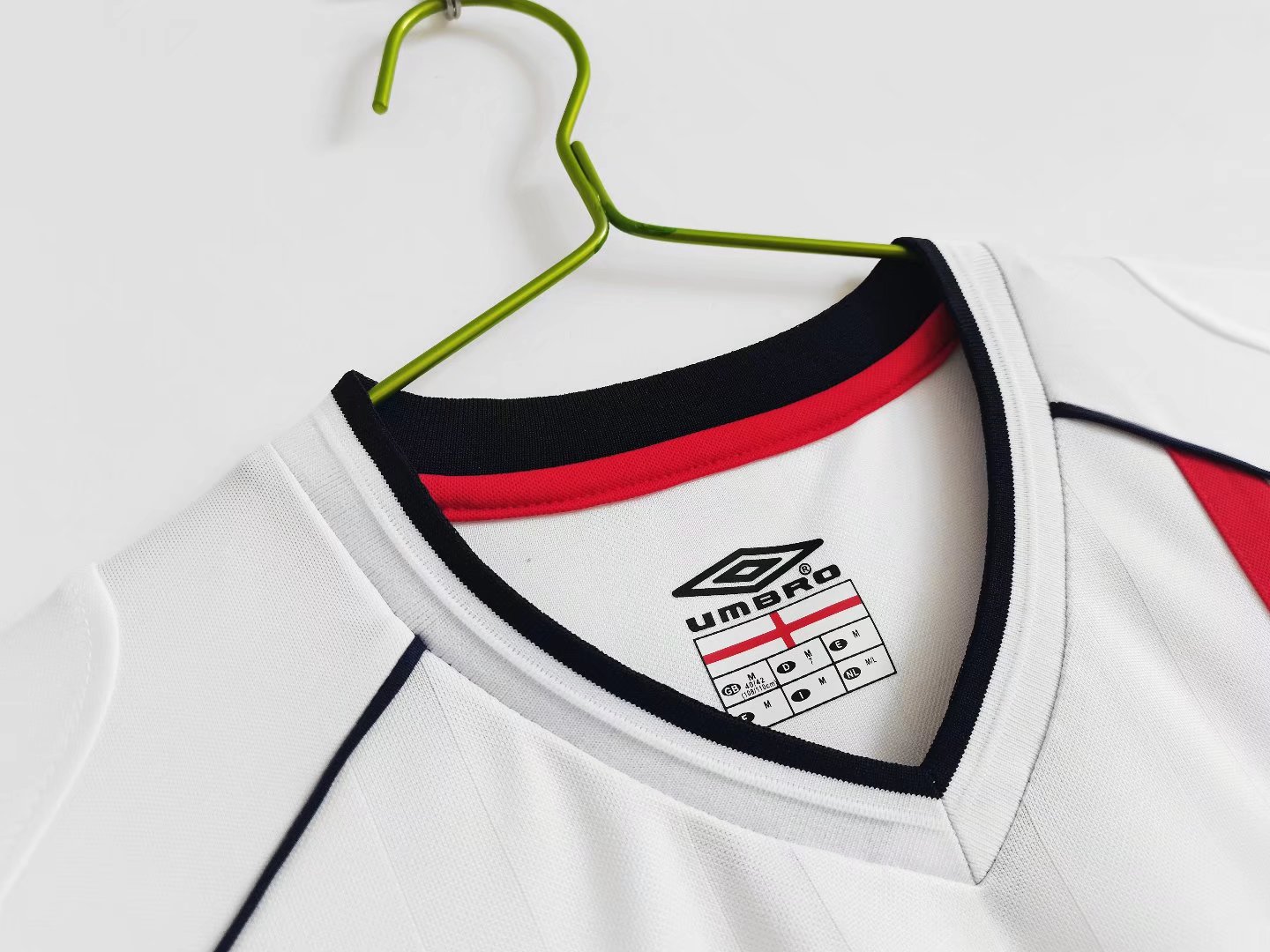 Retro England 2002 Home Stadium Jersey - UnitedFutballJersey