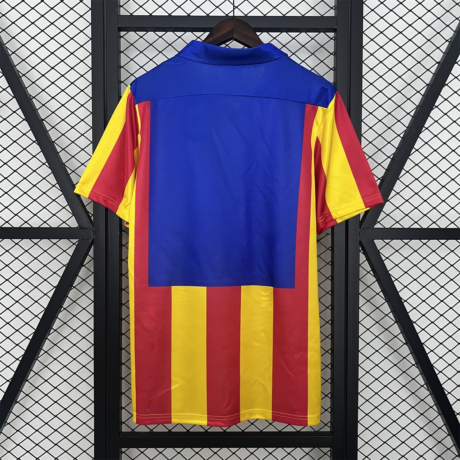 Retro Valencia 1980-82 Away Jersey - UnitedFutballJersey