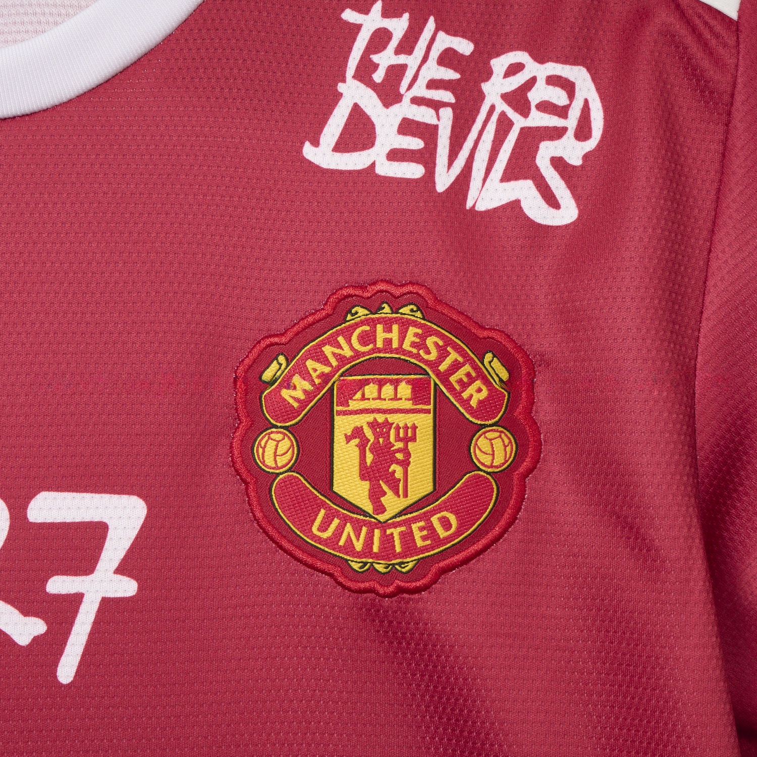 Manchester United Retro 21-22 Home Ronaldo Graffiti Edition Special Edition Jersey - UnitedFutballJersey