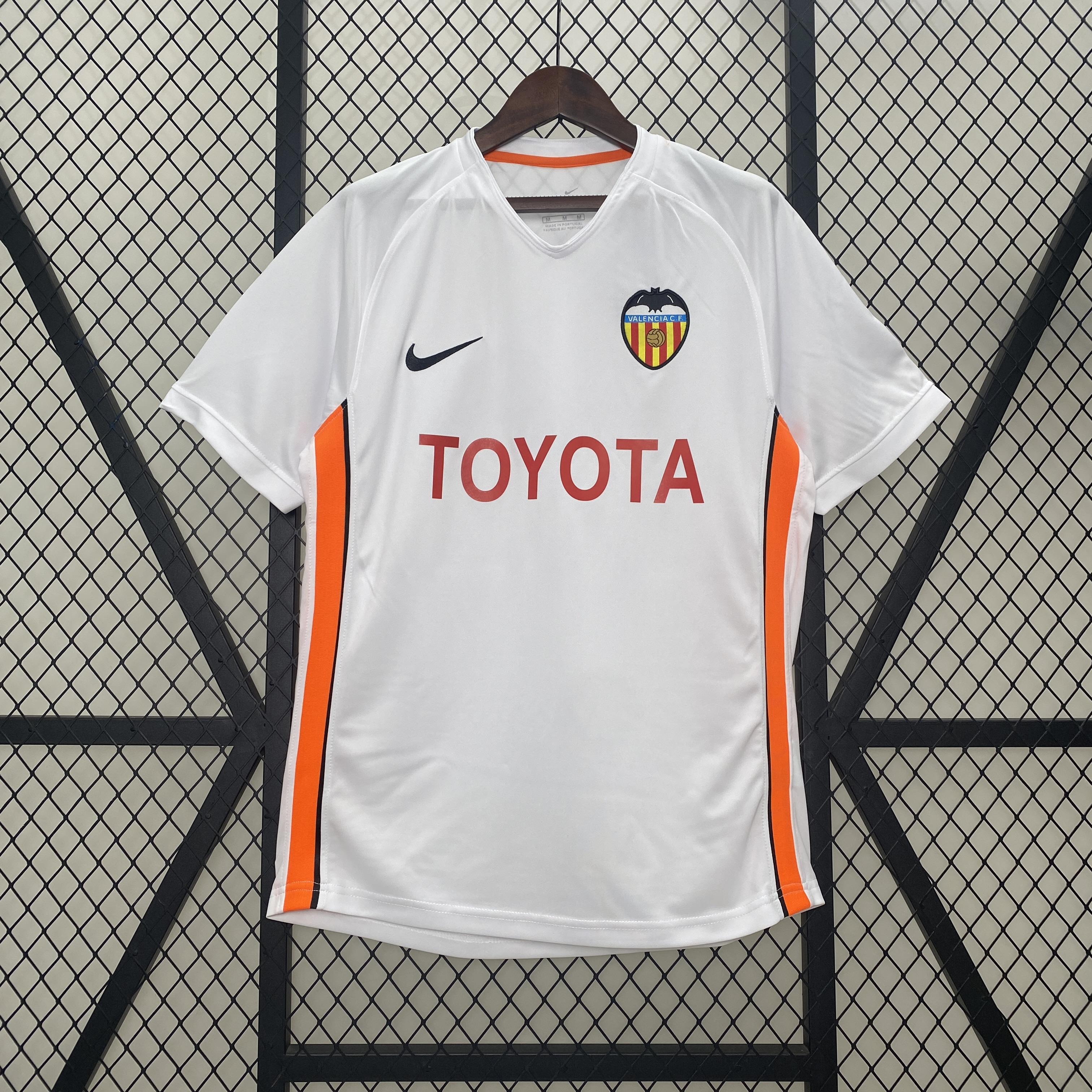 Retro Valencia 2006-07 Home Jersey - UnitedFutballJersey