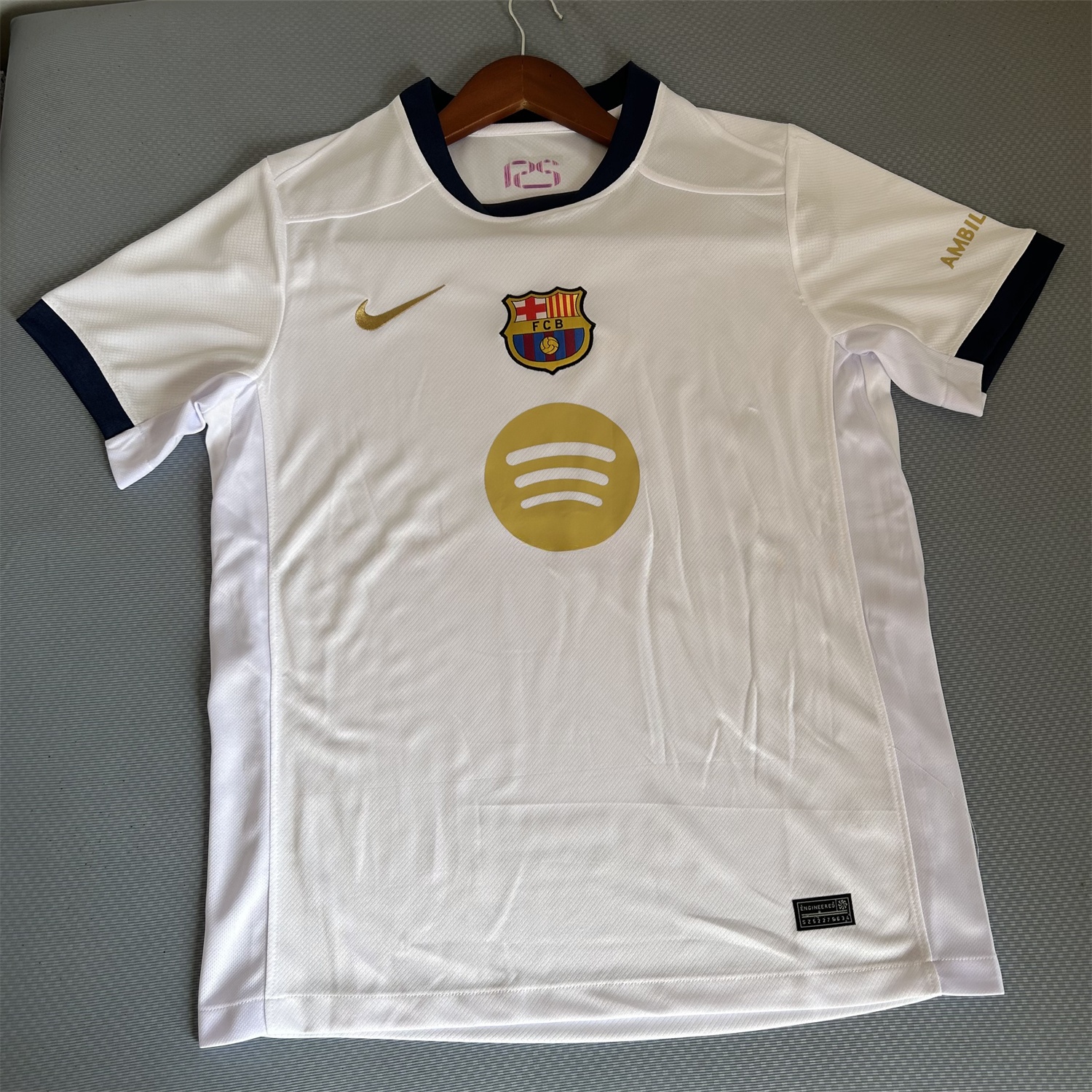 B.A.R.S.A 24-25 White GK Pre-match Training Jersey - Fans Version - UnitedFutballJersey