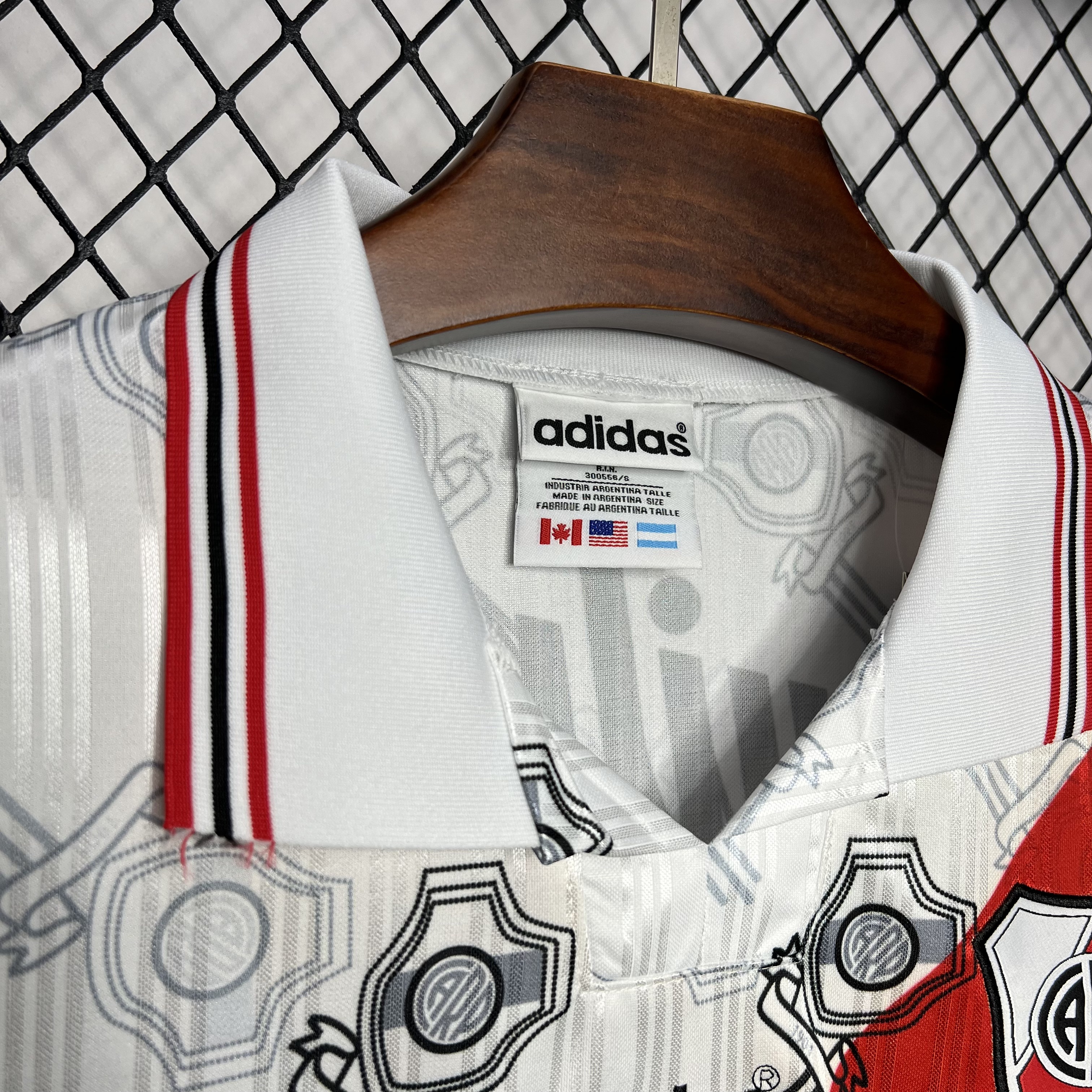 Retro River Plate 1996-97 Home Stadium Jersey - UnitedFutballJersey