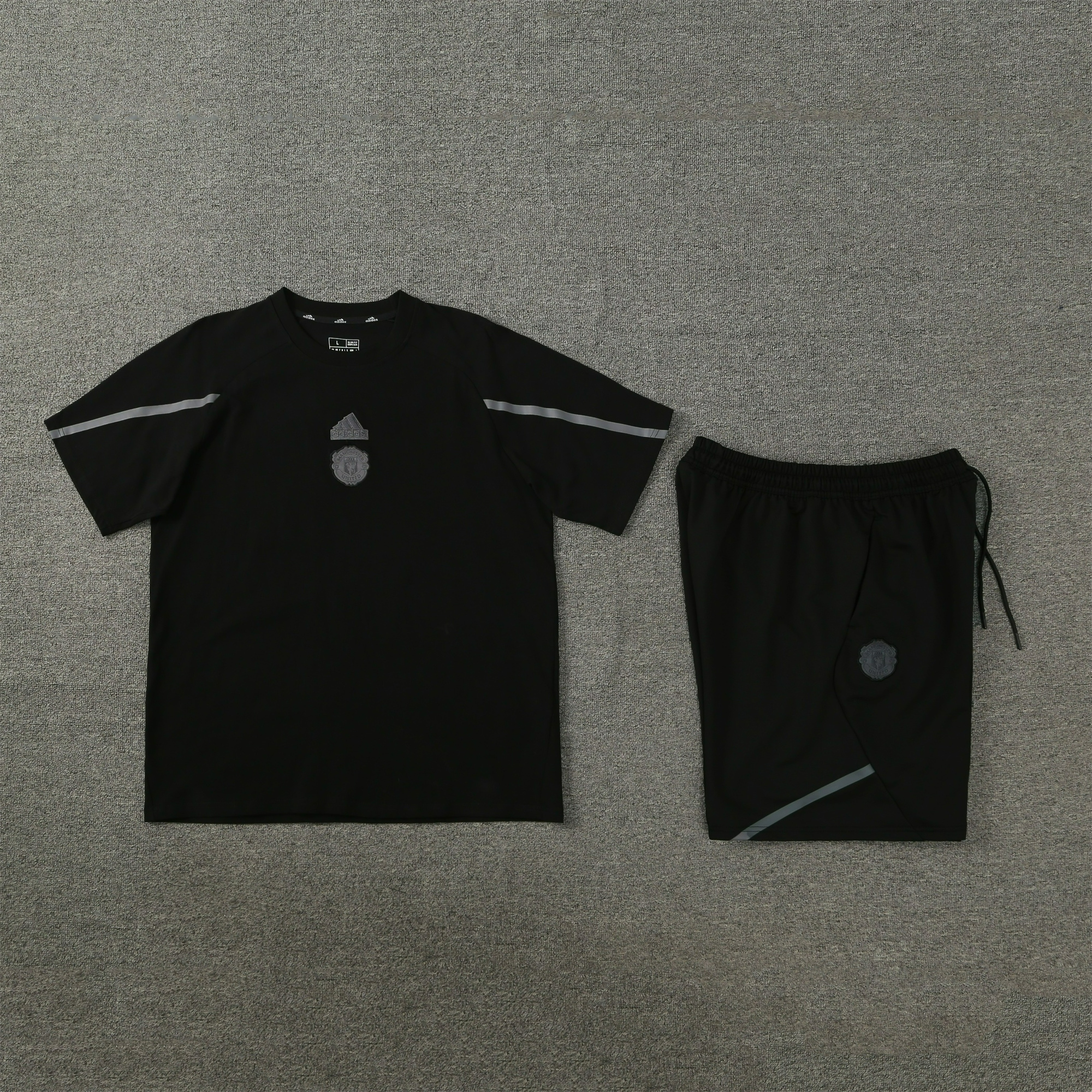 Manchester United 24-25 Short-Sleeve Training Set - Black Top & Shorts - UnitedFutballJersey