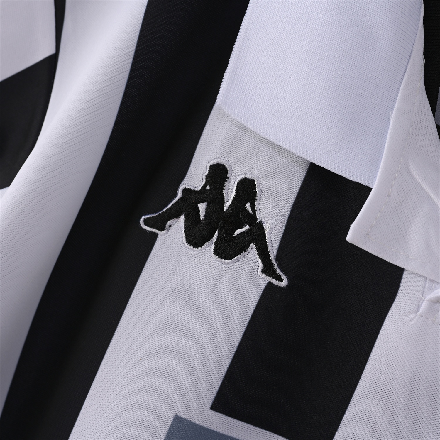 Retro Juventus 1999-00 Home Jersey - UnitedFutballJersey