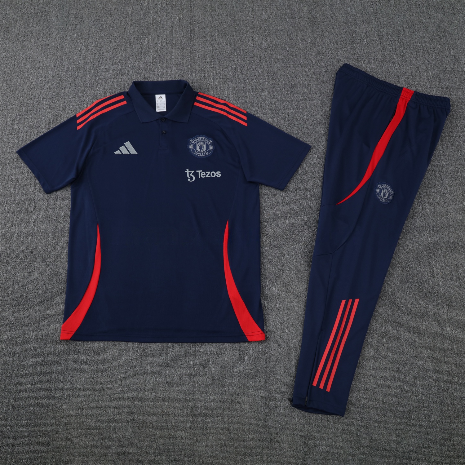 Manchester United 25-26 POLO Short-Sleeve Training Set - Deep Blue Top and Pants with Red Stripes - UnitedFutballJersey