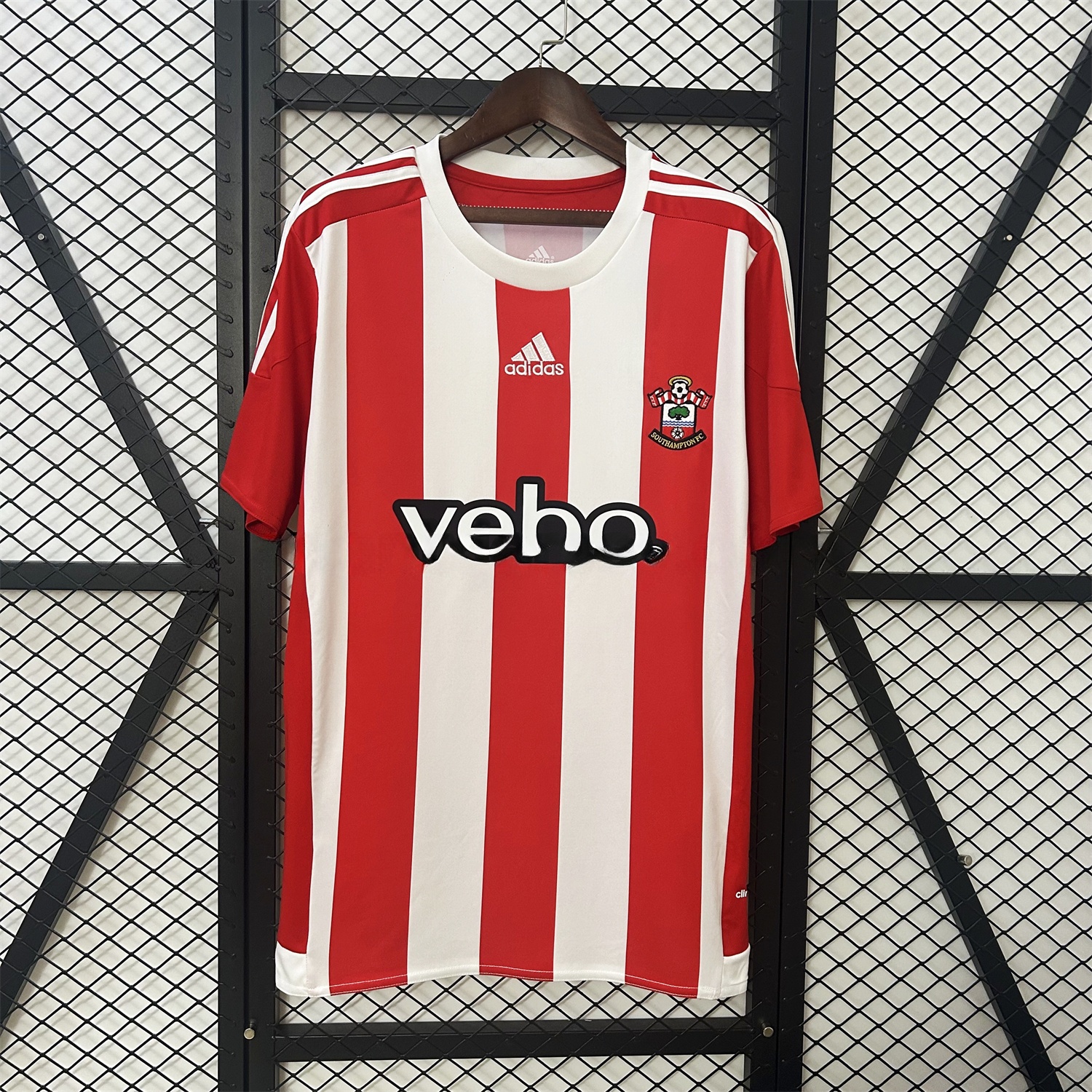 Retro Southampton 2015-16 Home Jersey - UnitedFutballJersey