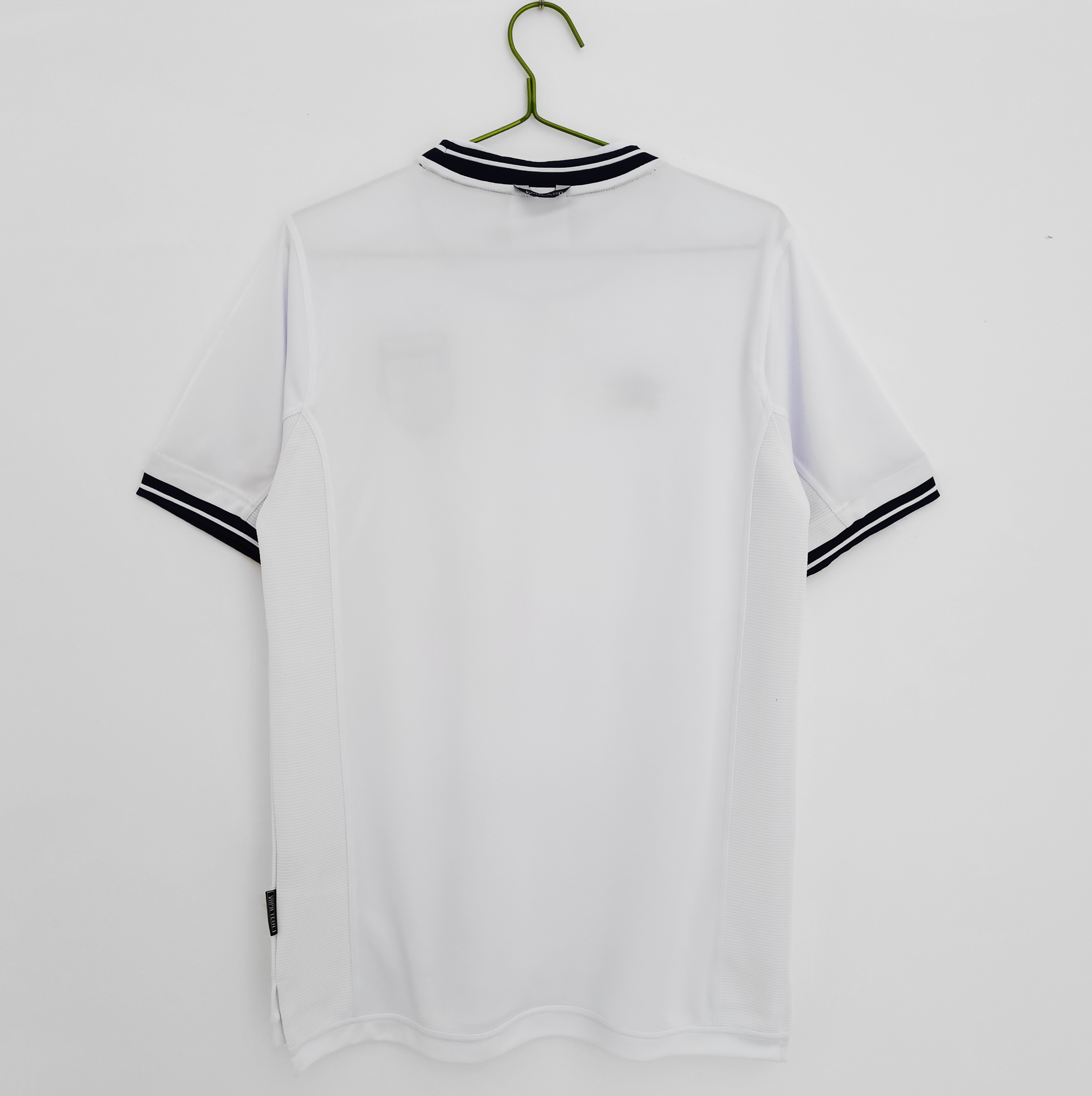 Retro England 2000 Home Stadium Jersey - UnitedFutballJersey