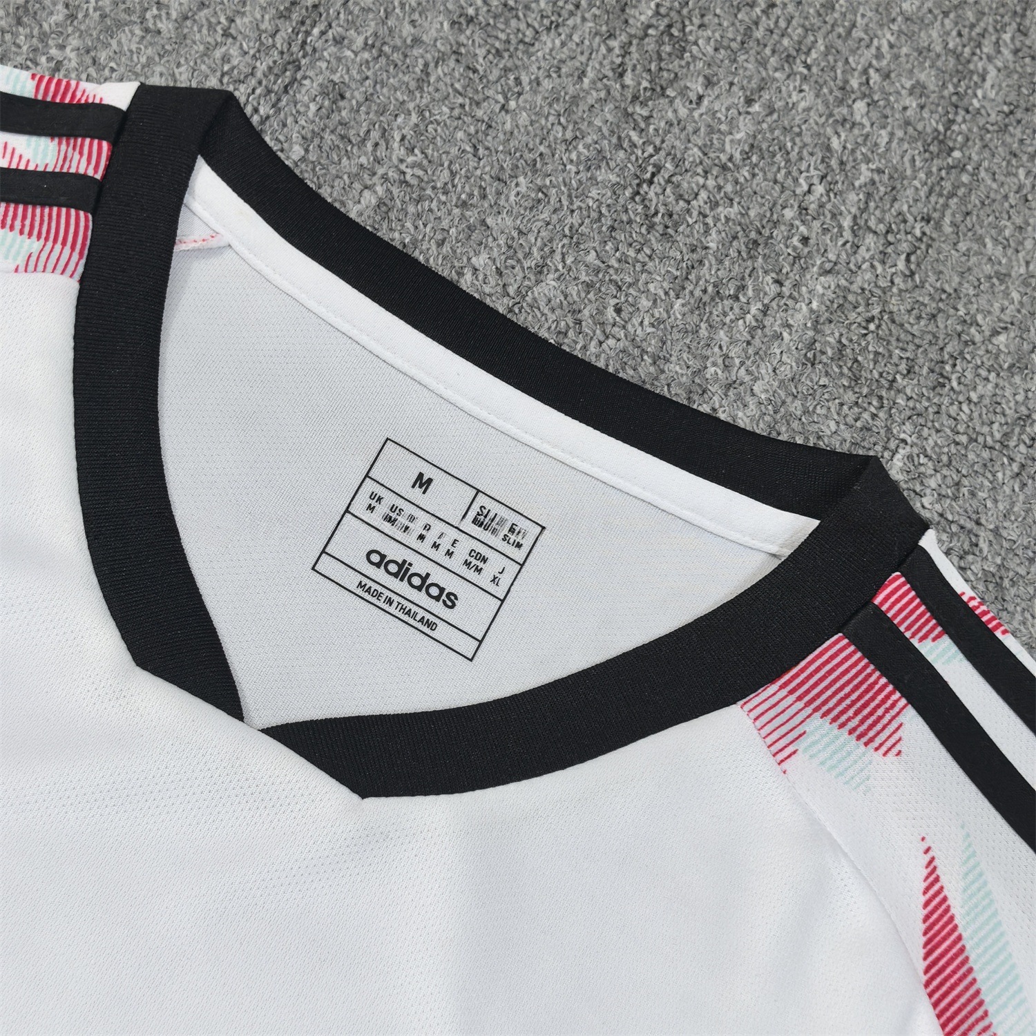 Japan 25-26 Ace Silhouette White Jersey - Fans Version - UnitedFutballJersey