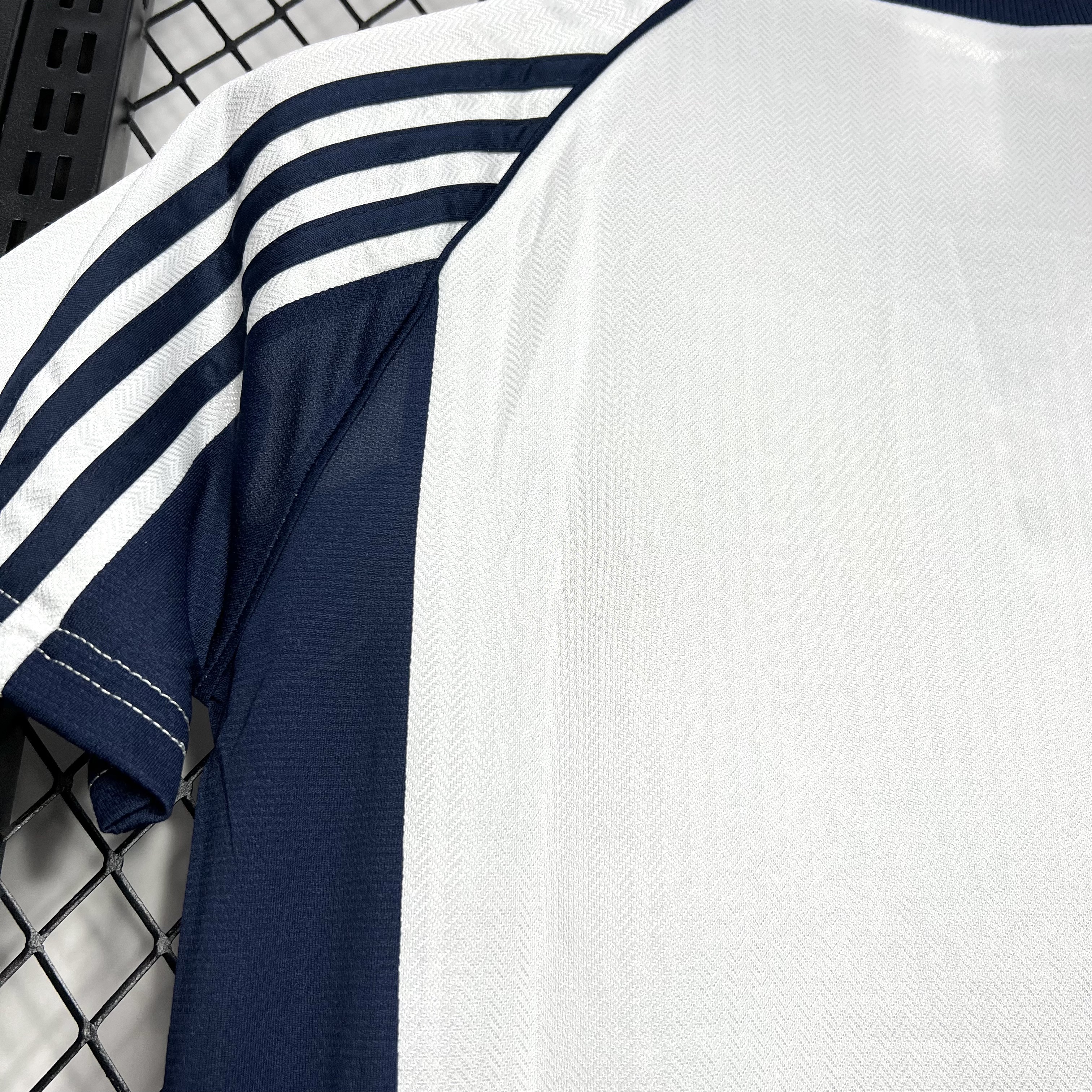 Retro Spain 1998 Away Jersey - UnitedFutballJersey