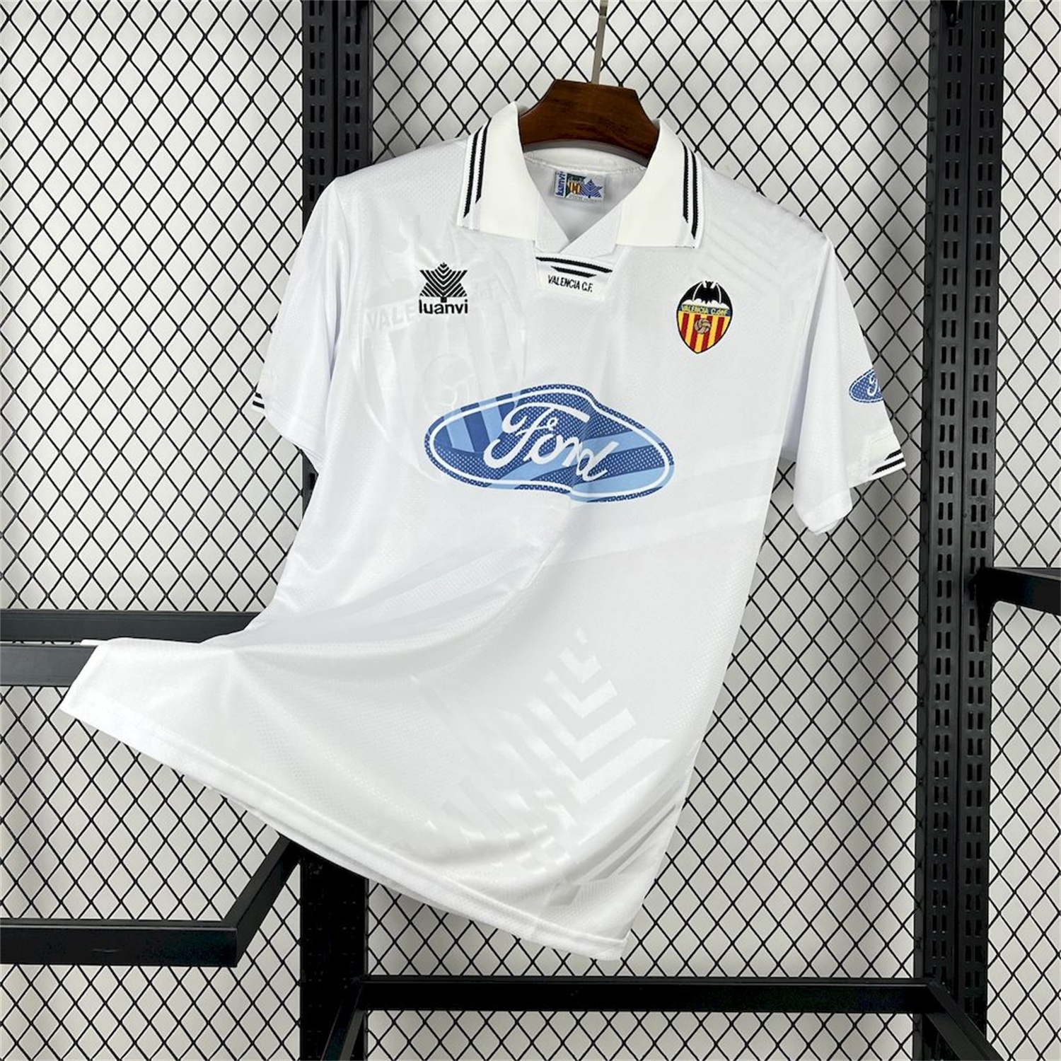 Retro Valencia 1995-96 Home Jersey - UnitedFutballJersey