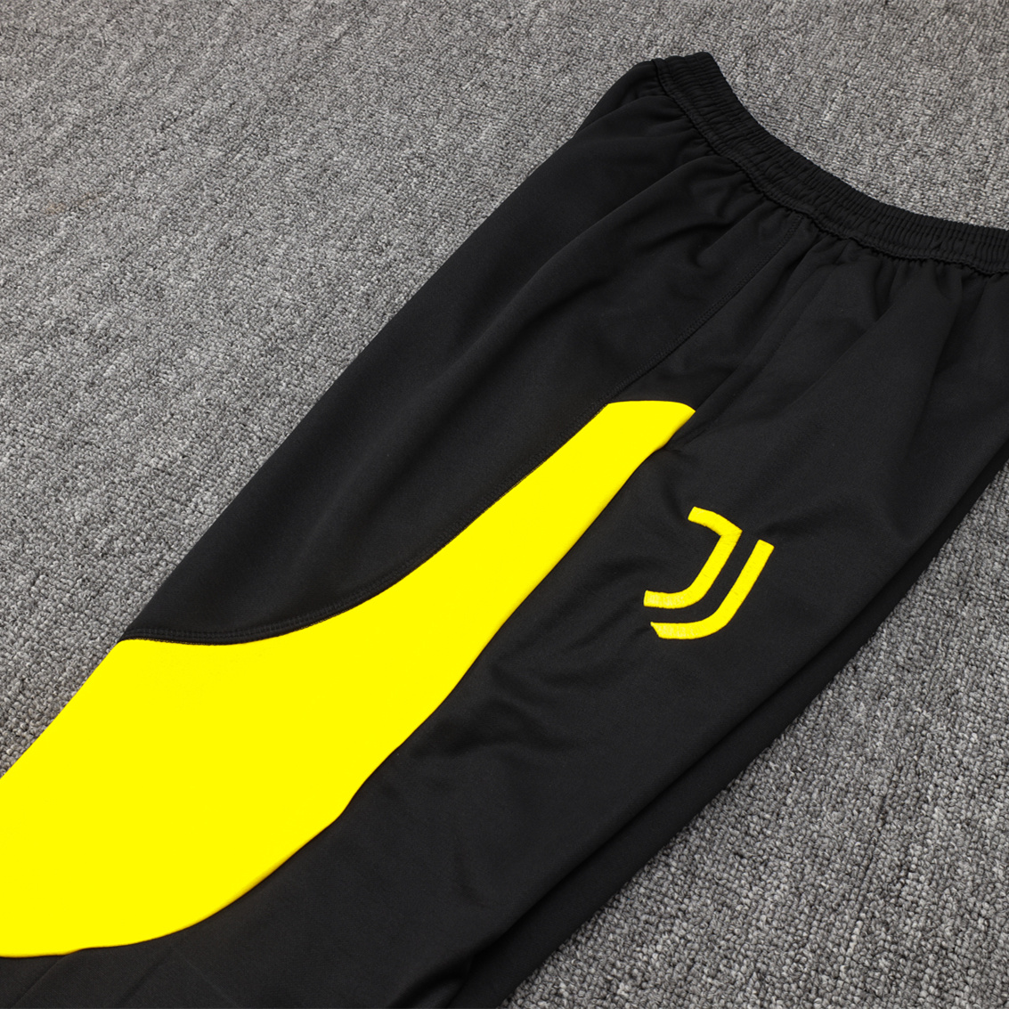 Juventus 23-24 Men's Training Hoodie + Pants - Black - UnitedFutballJersey