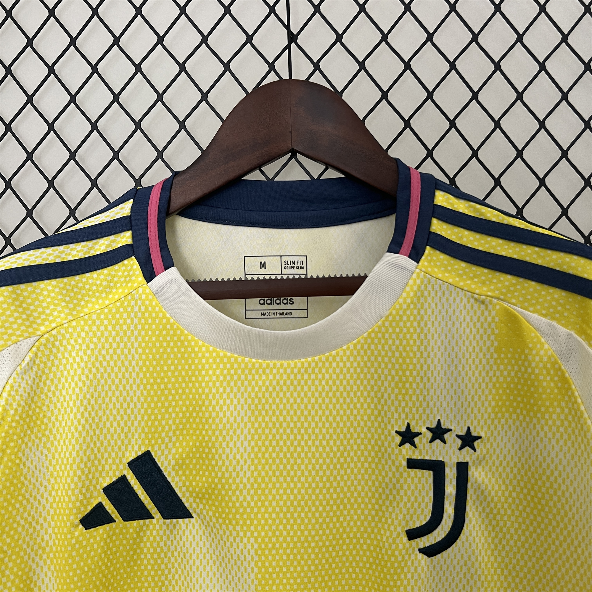 Juventus 24-25 Away Jersey - Fans Version - UnitedFutballJersey