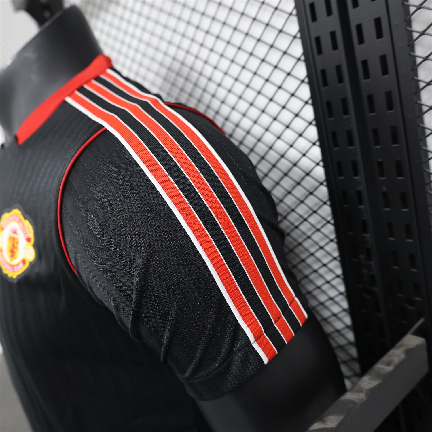 Manchester United 24-25 Black Icon Retro Jersey - Player Version - UnitedFutballJersey