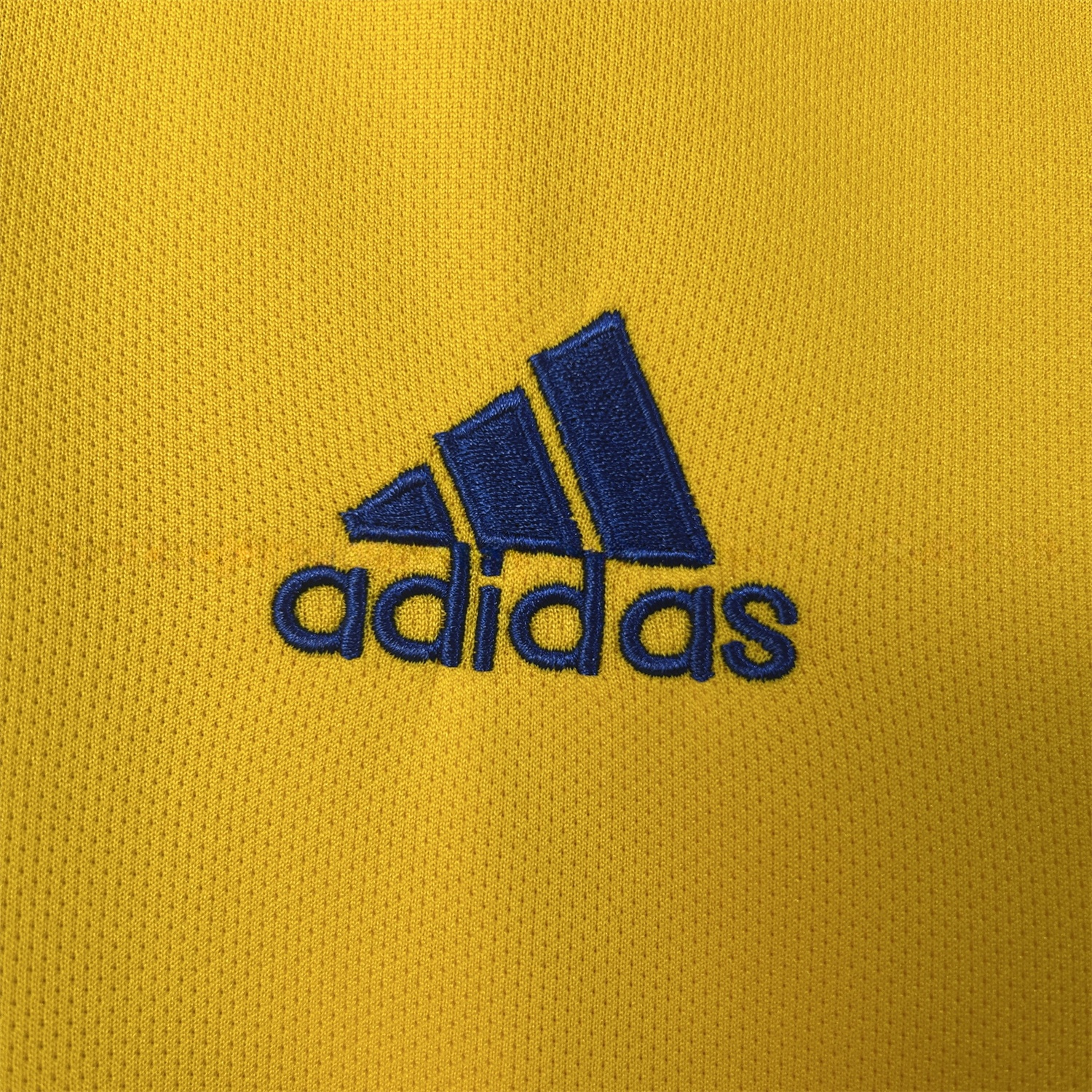 Retro Romania 2000 Home Jersey - UnitedFutballJersey