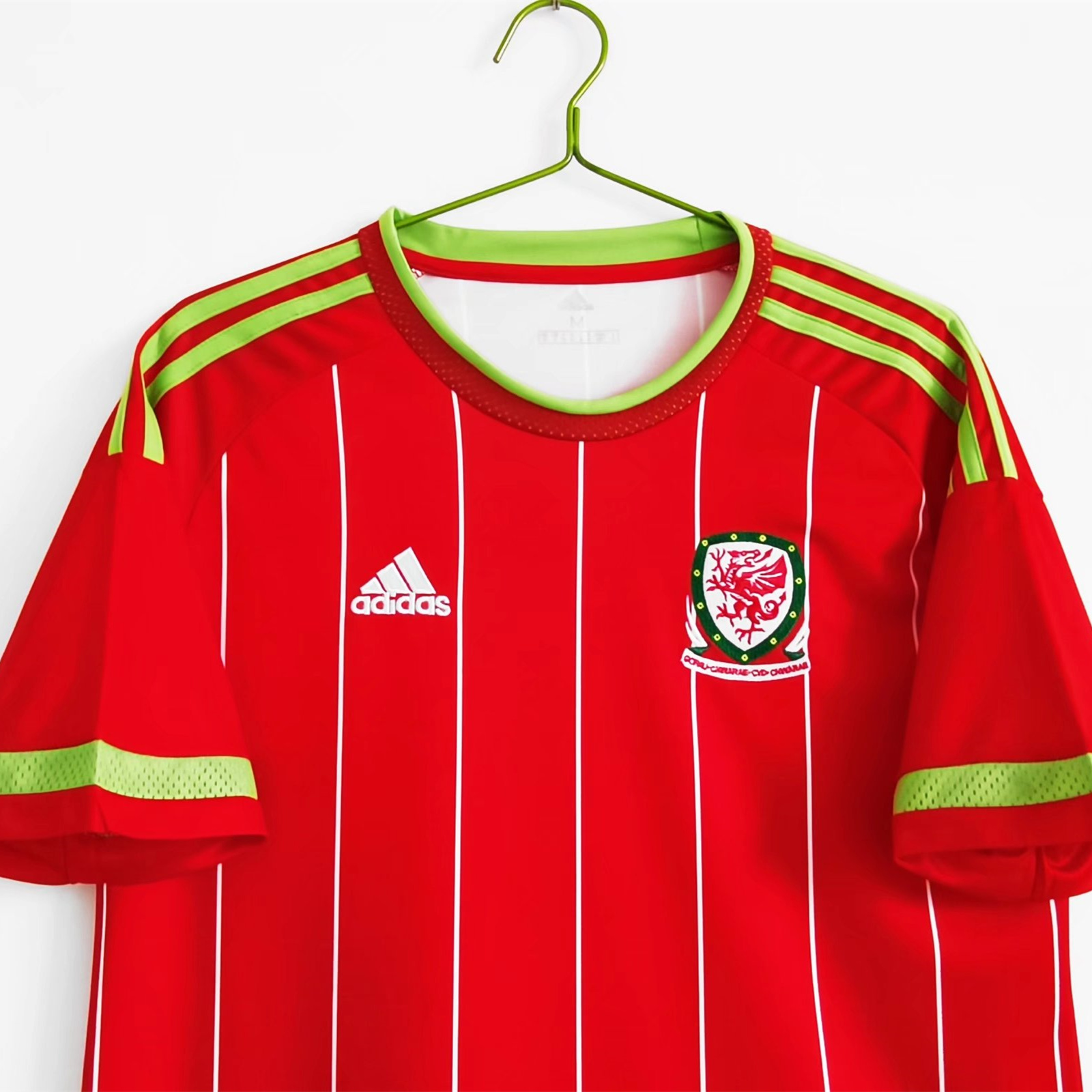 Retro Wales 2015 Home Stadium Jersey - UnitedFutballJersey
