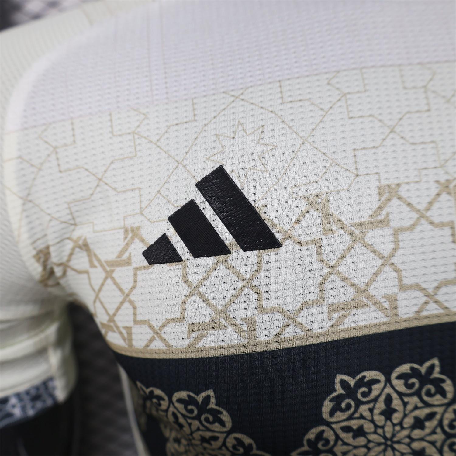 Algeria 25-26 Light Yellow with Black Classical Pattern Jersey - Player Version - UnitedFutballJersey