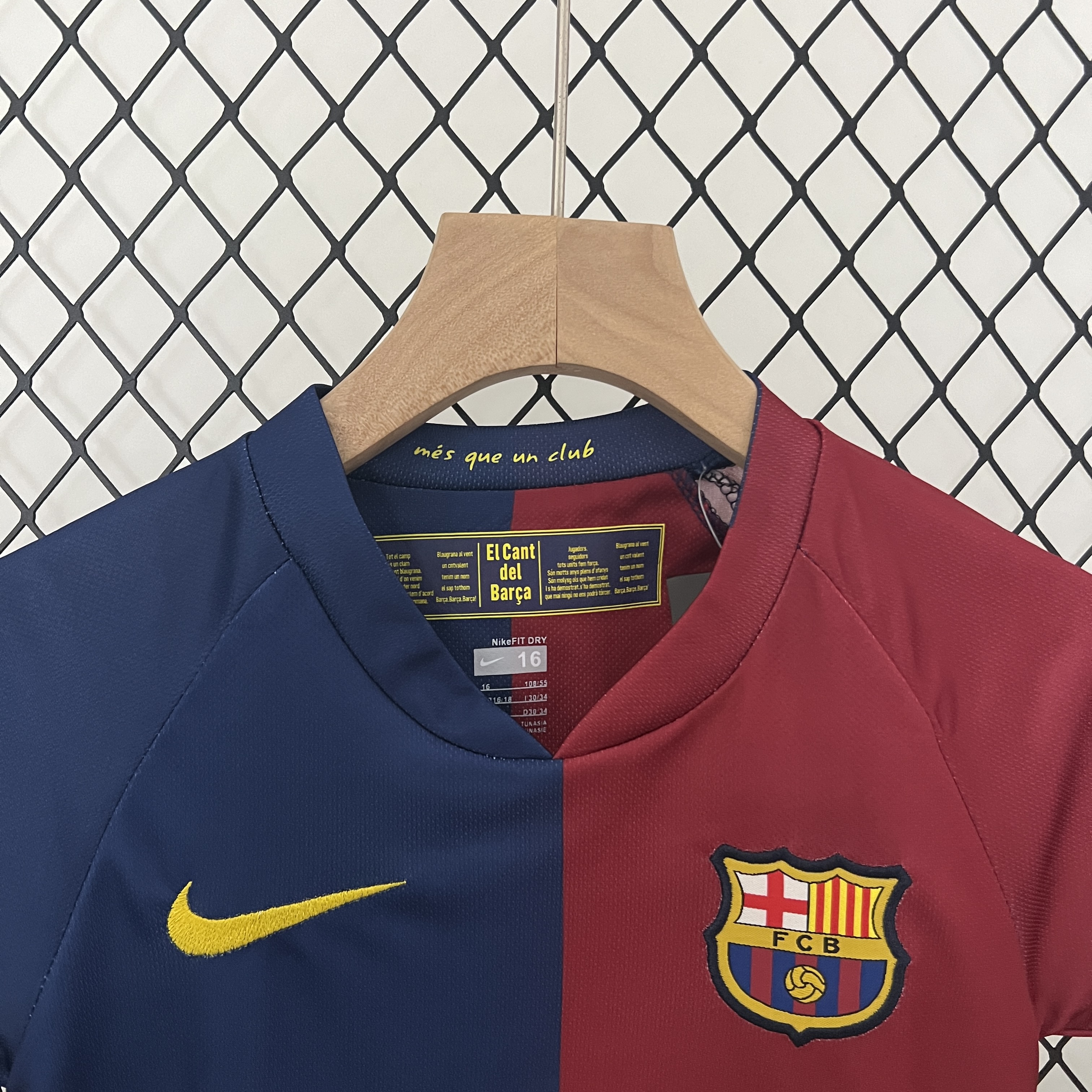 Retro Barcelona 2008-09 Home Stadium Kids Kit - UnitedFutballJersey