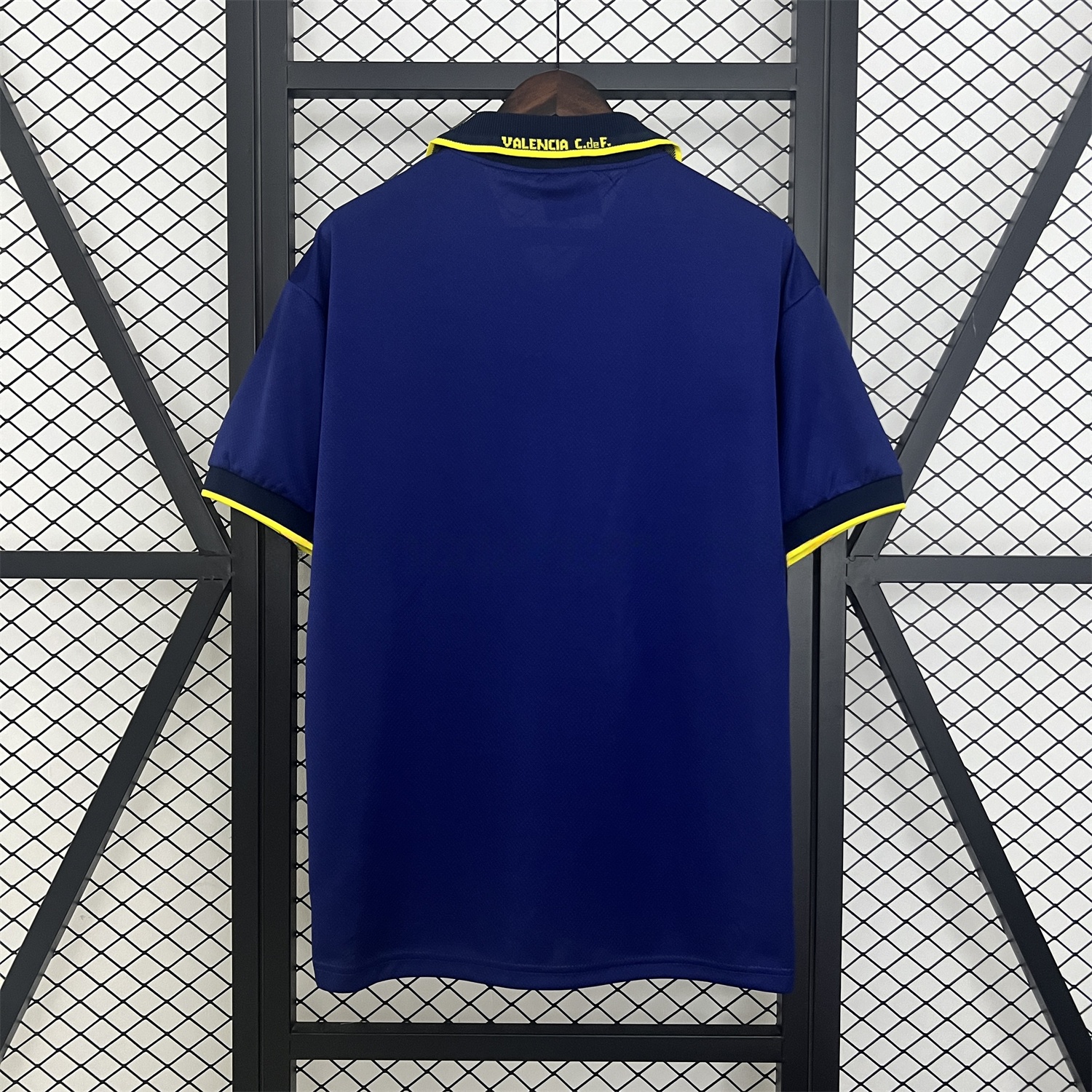 Retro Valencia 1996-97 Away Jersey - UnitedFutballJersey
