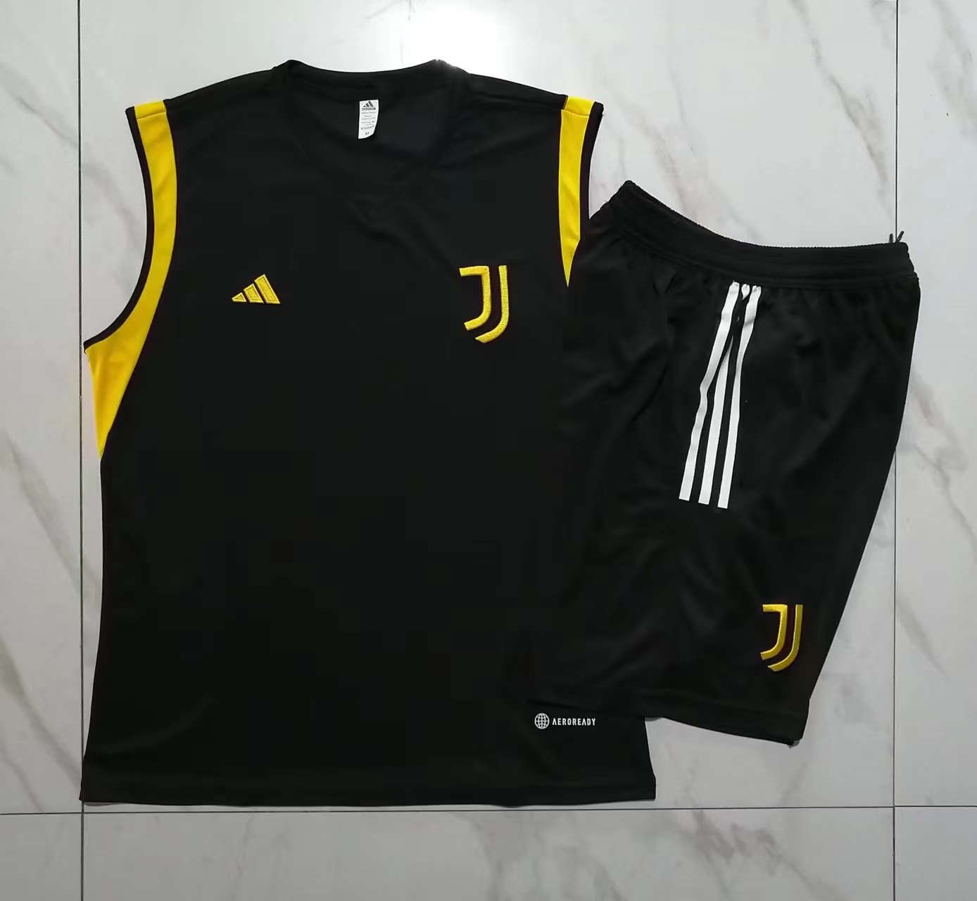 23-24 Juventus Black Player Training Vest Set ( Vest + Shorts) - UnitedFutballJersey