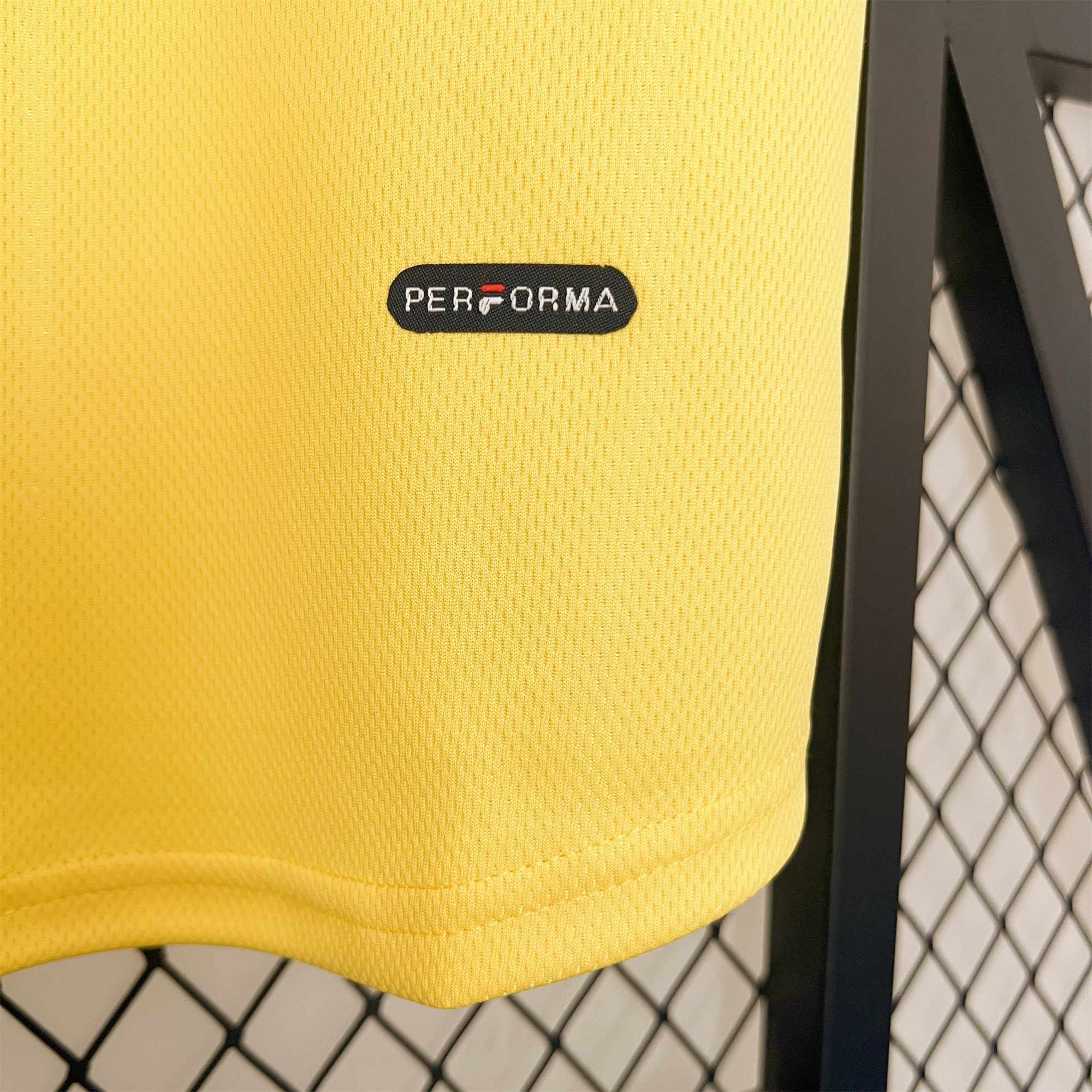 Retro S-c-o.t l.a-n.d 2002 Away Jersey - UnitedFutballJersey