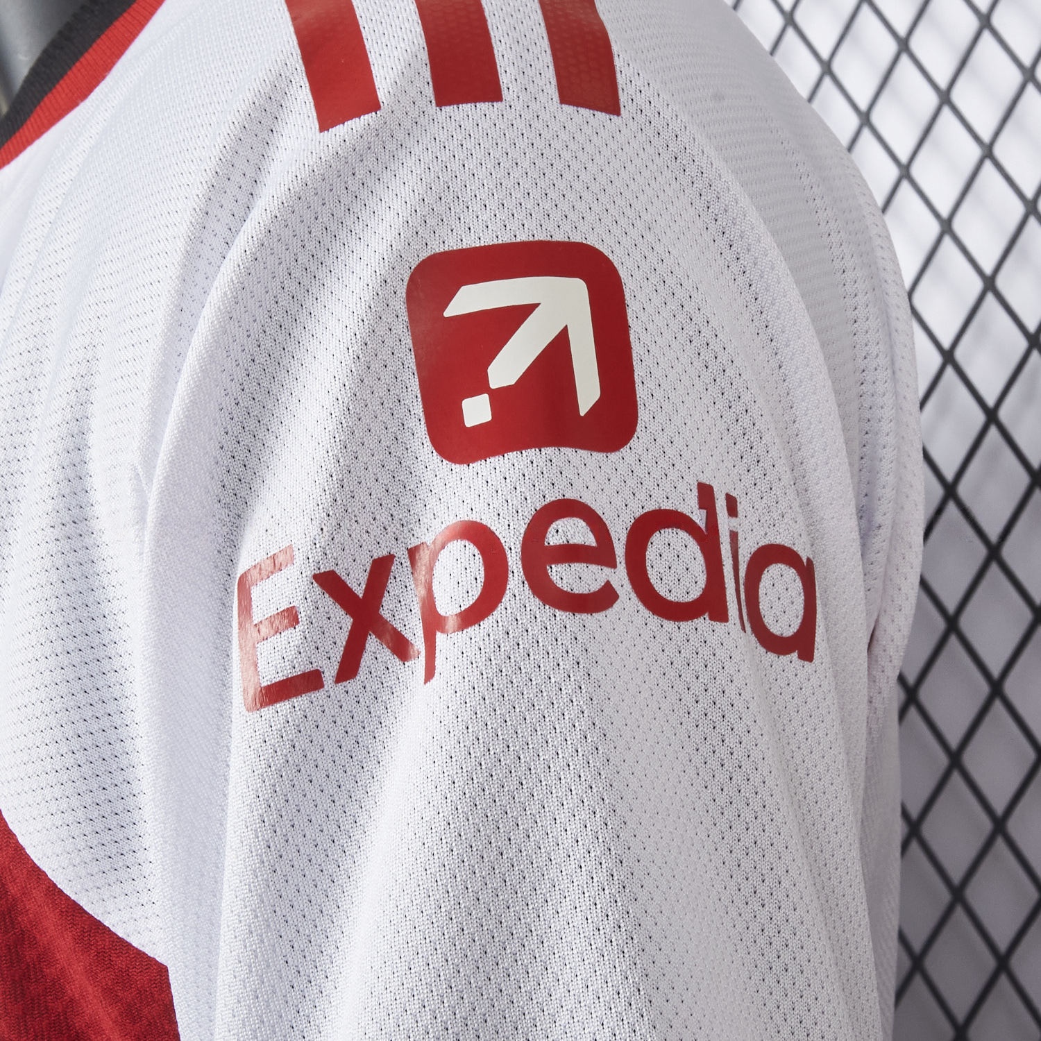 Liver.pool 25-26 Away White And Red Jersey - Player Version - UnitedFutballJersey