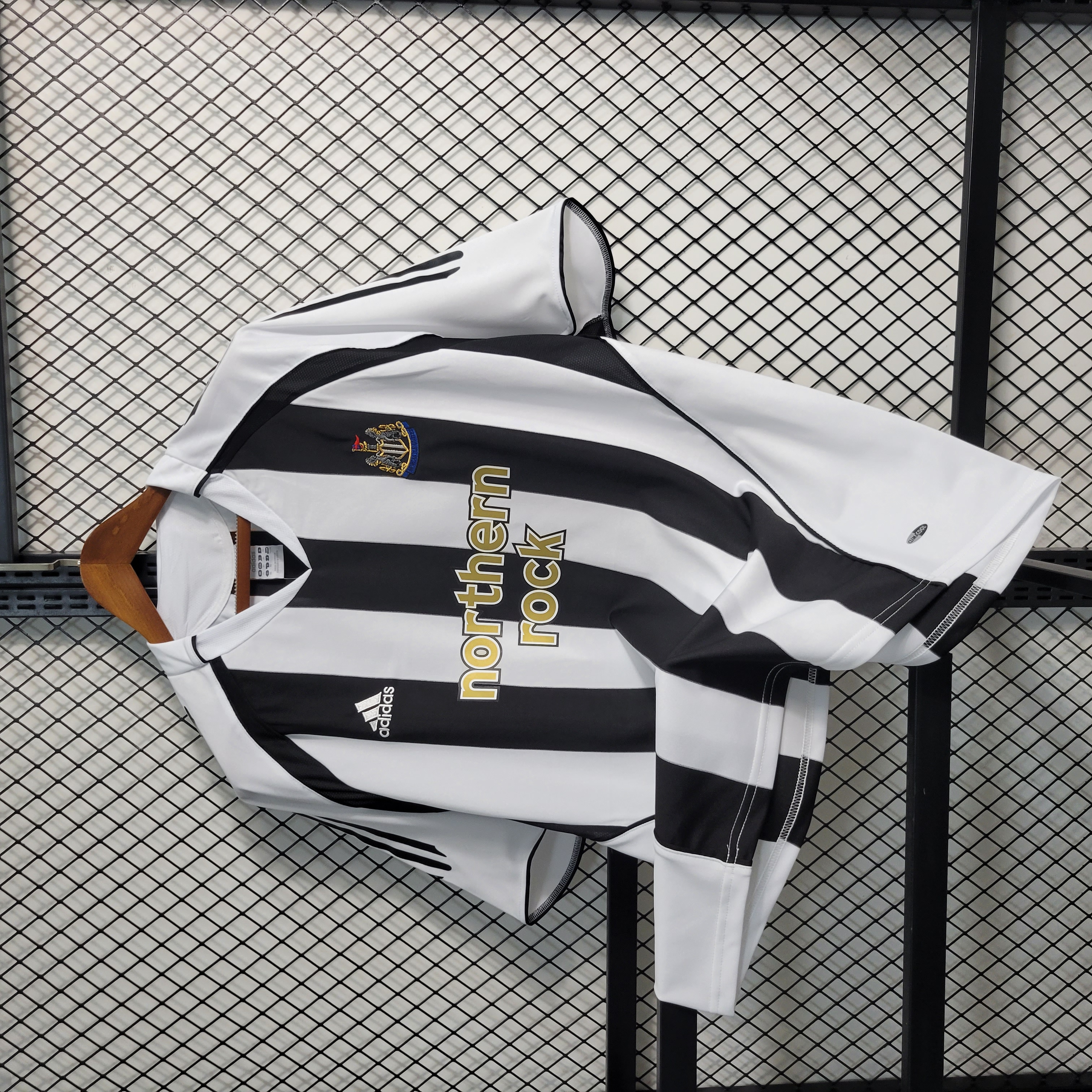 Retro Newcastle United 04-06 Home Stadium Jersey - UnitedFutballJersey