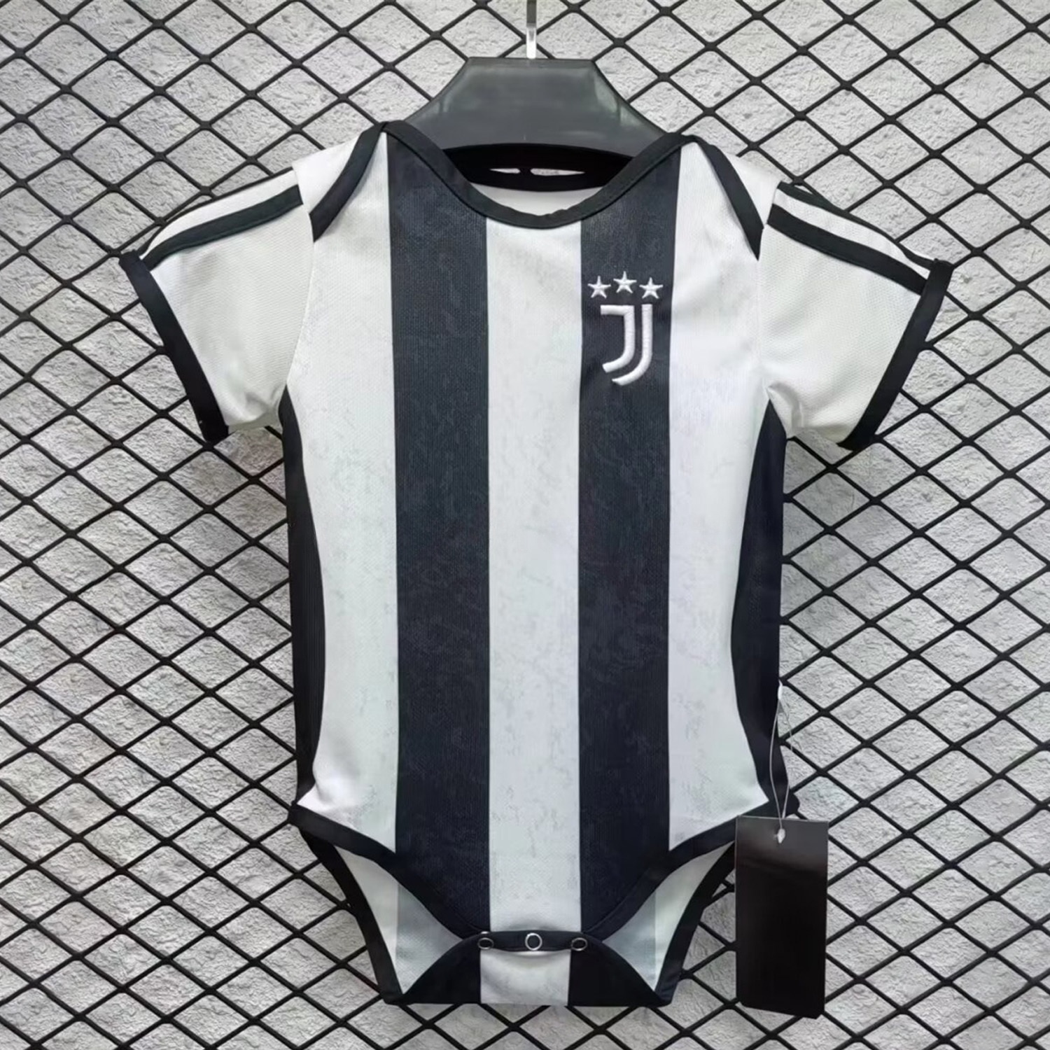 Juventus 24-25 Home Baby Crawling Suit - UnitedFutballJersey