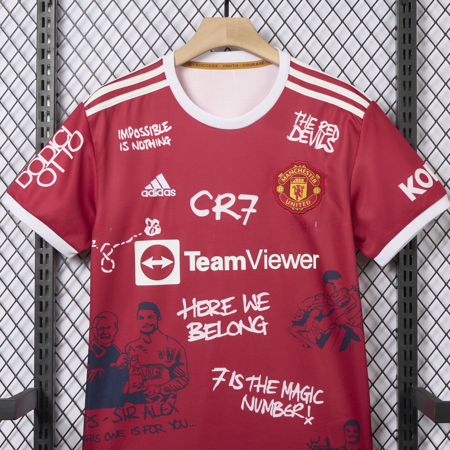 Manchester United Retro 21-22 Home Ronaldo Graffiti Edition Special Edition Jersey - UnitedFutballJersey