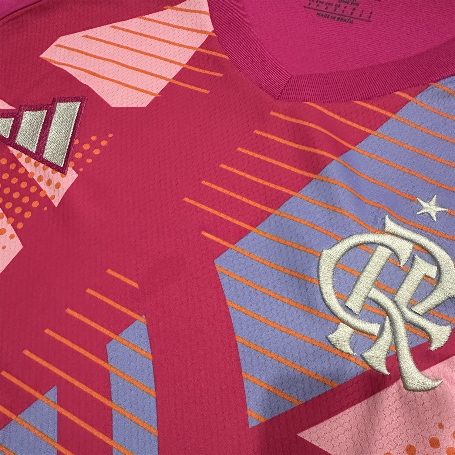 Flamengo 25-26 Pink Goalkeeper Jersey - Fans Version - UnitedFutballJersey