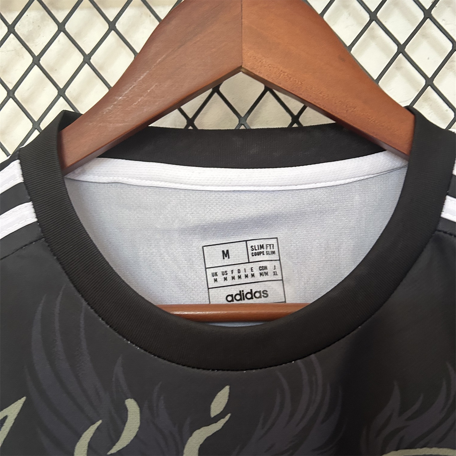 Liver.pool 25-26 Gray Green Liver.pool Bird Black Jersey - Fans Version - UnitedFutballJersey