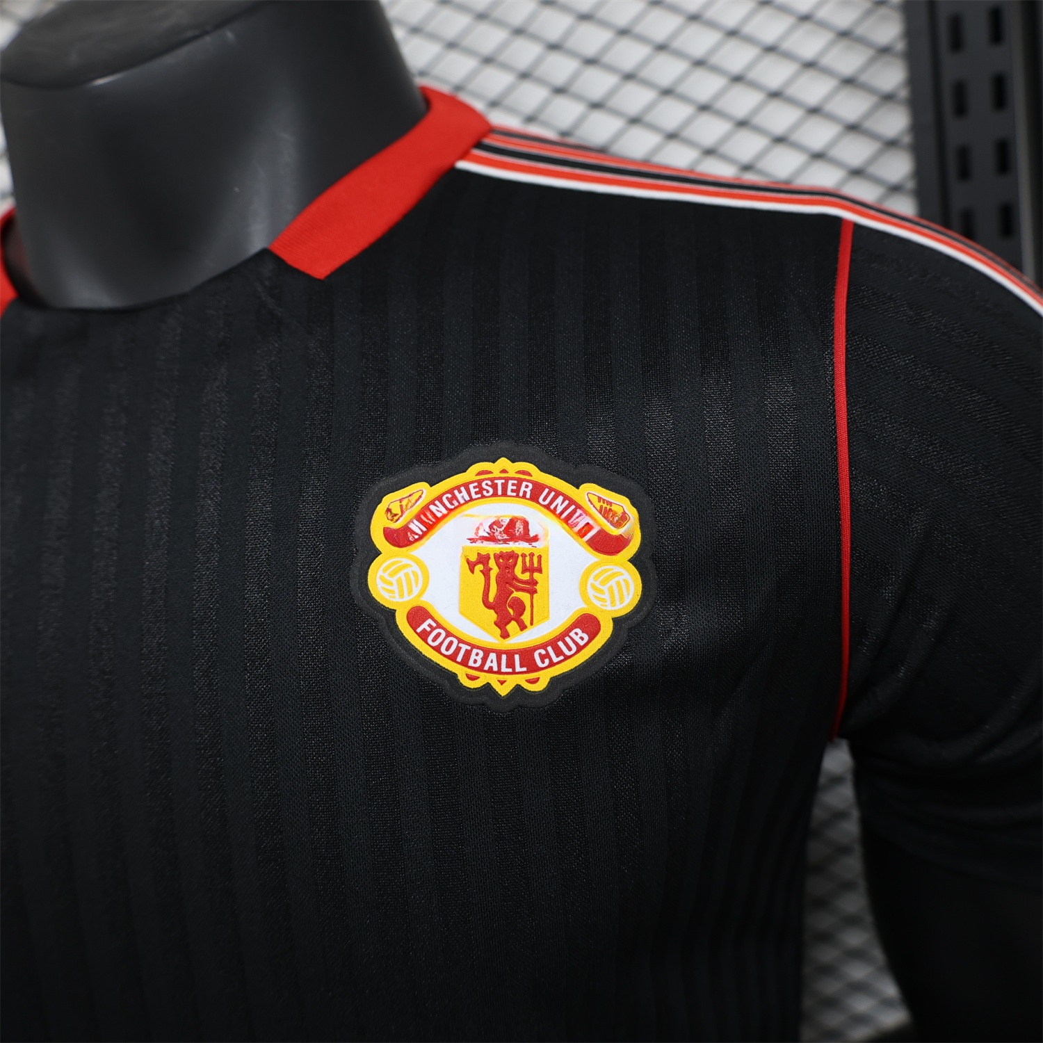 Manchester United 24-25 Black Icon Retro Jersey - Player Version - UnitedFutballJersey