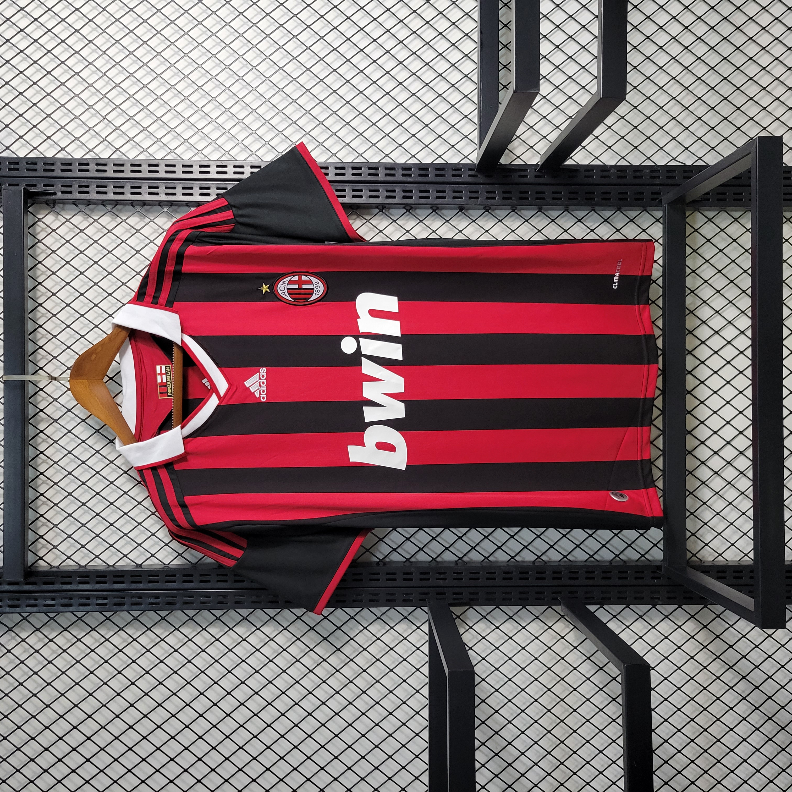 Retro AC Milan 2009-10 Home Stadium Jersey - UnitedFutballJersey