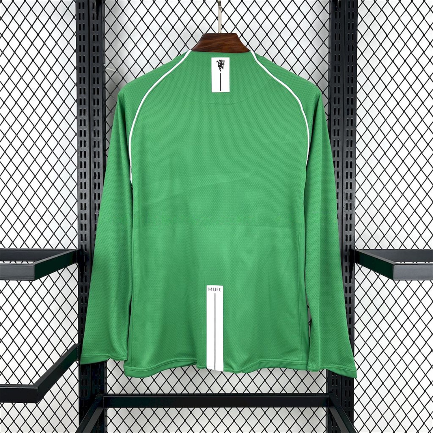 Retro Manchester United 2007-08 Green Goalkeeper Long Sleeves Jersey - UnitedFutballJersey