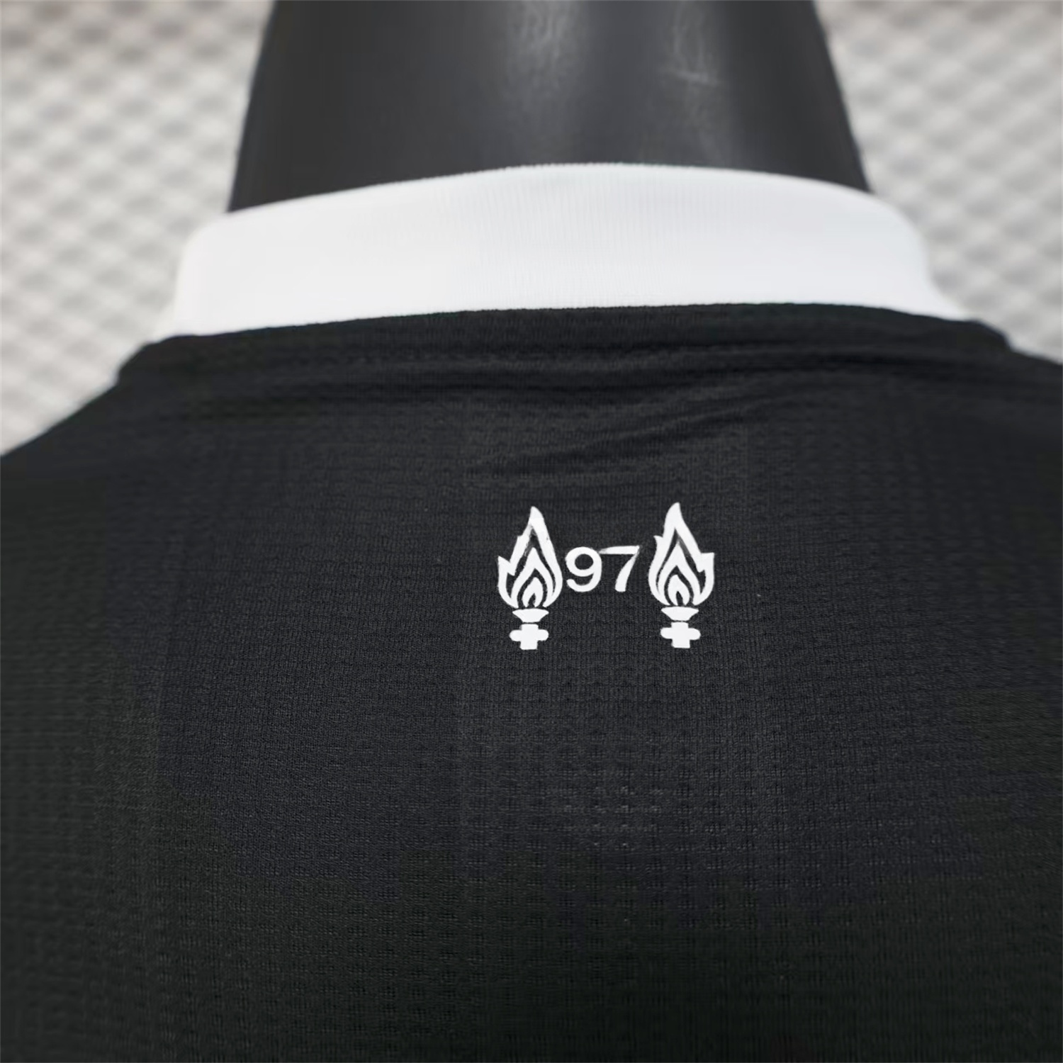 Liver.pool 25-26 Black Trefoil Goalkeeper Jersey - Player Version - UnitedFutballJersey