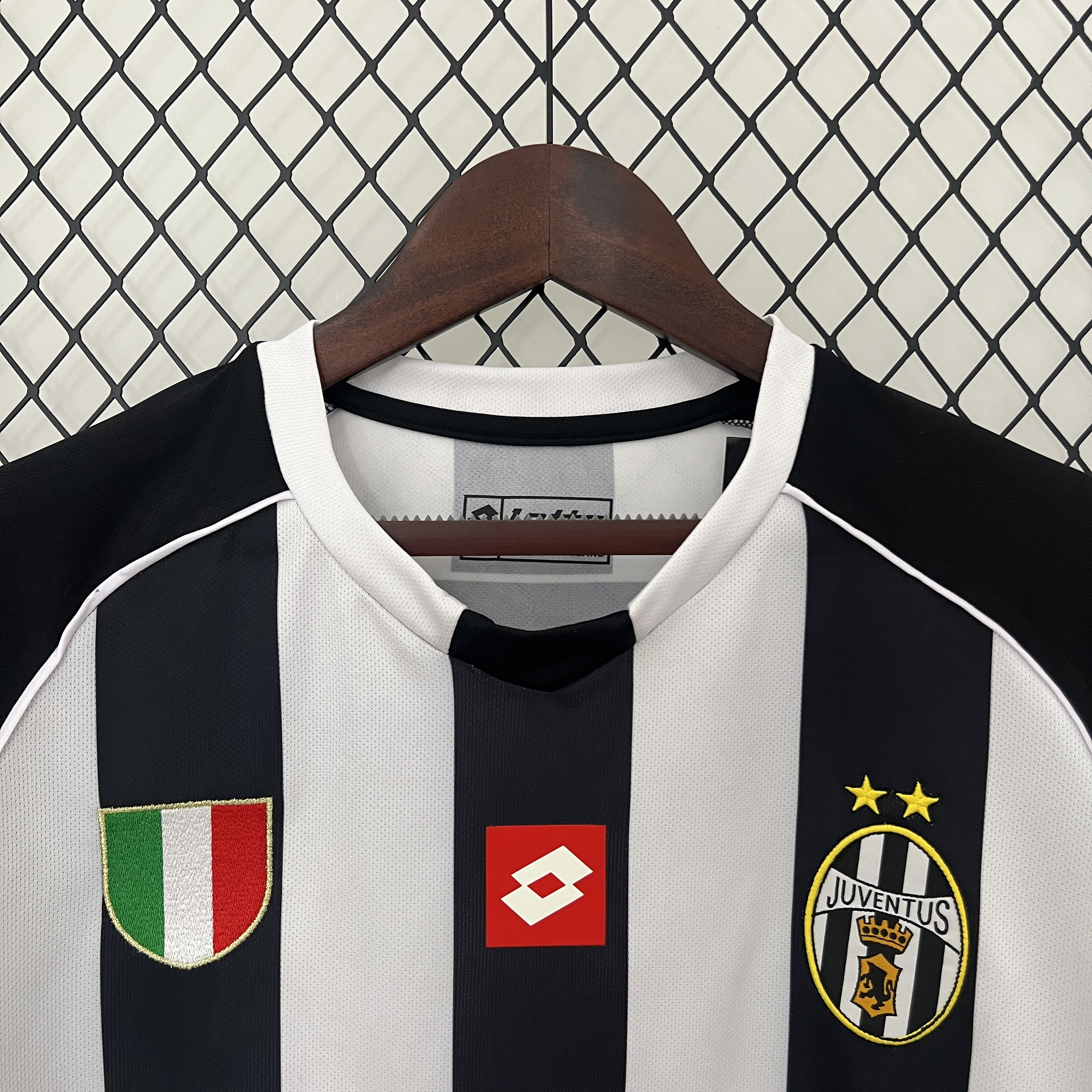Retro Juventus 2002-03 European Home Jersey - UnitedFutballJersey