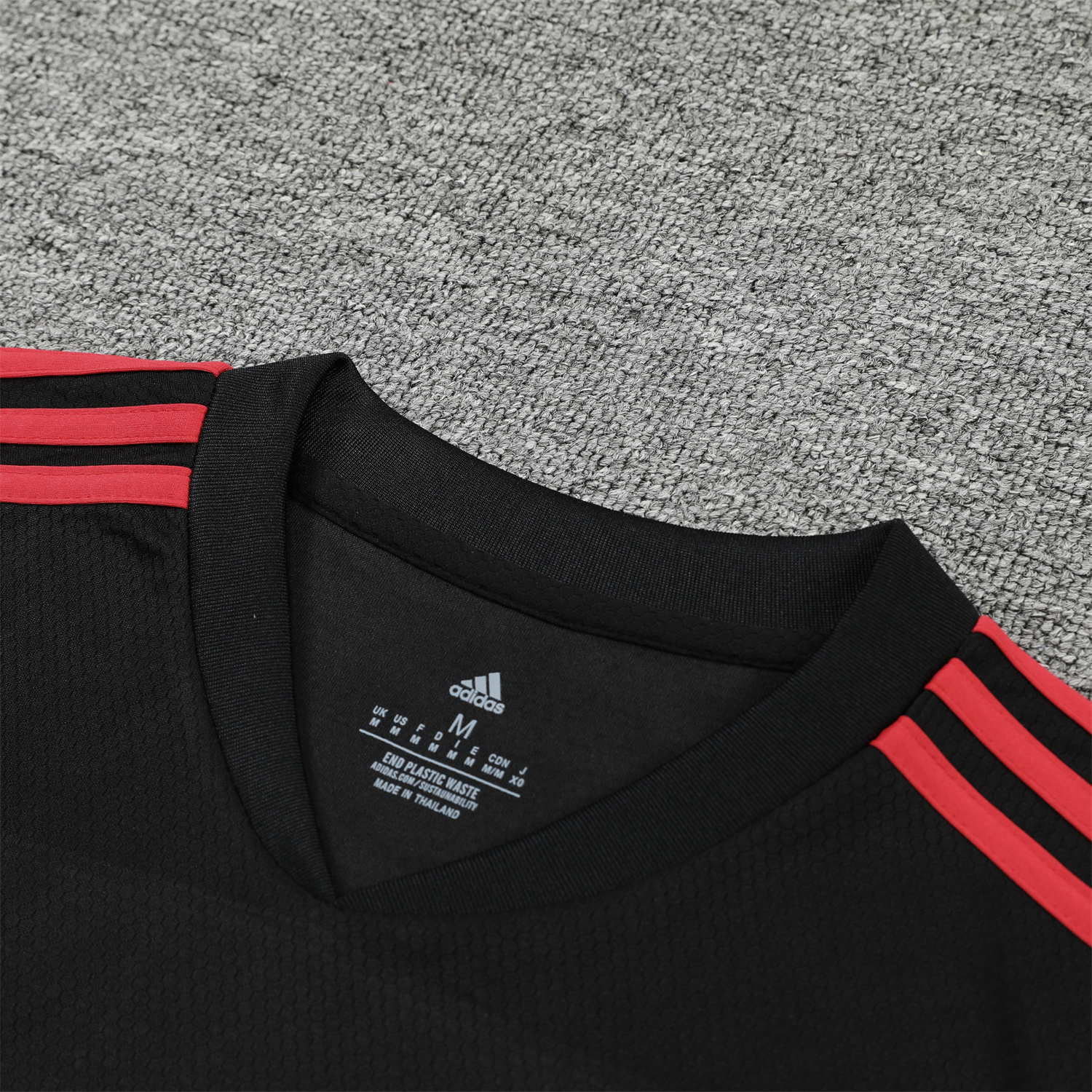 Bayern Munich 23-24 Black & Red Training Vest Suit - UnitedFutballJersey