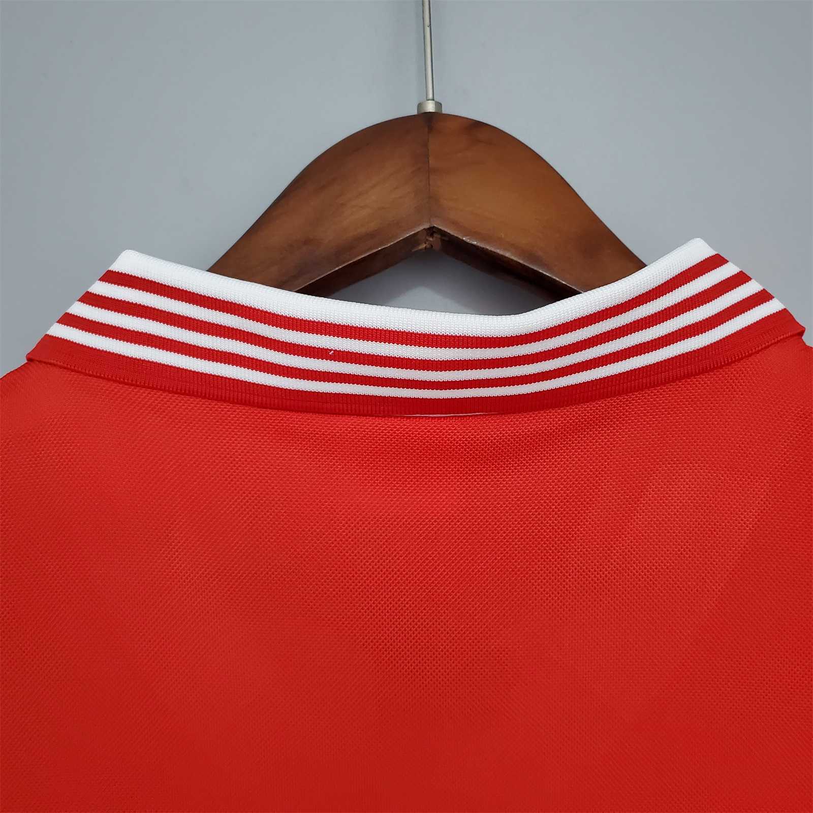 Manchester United Retro 1977 Home Stadium Jersey - UnitedFutballJersey