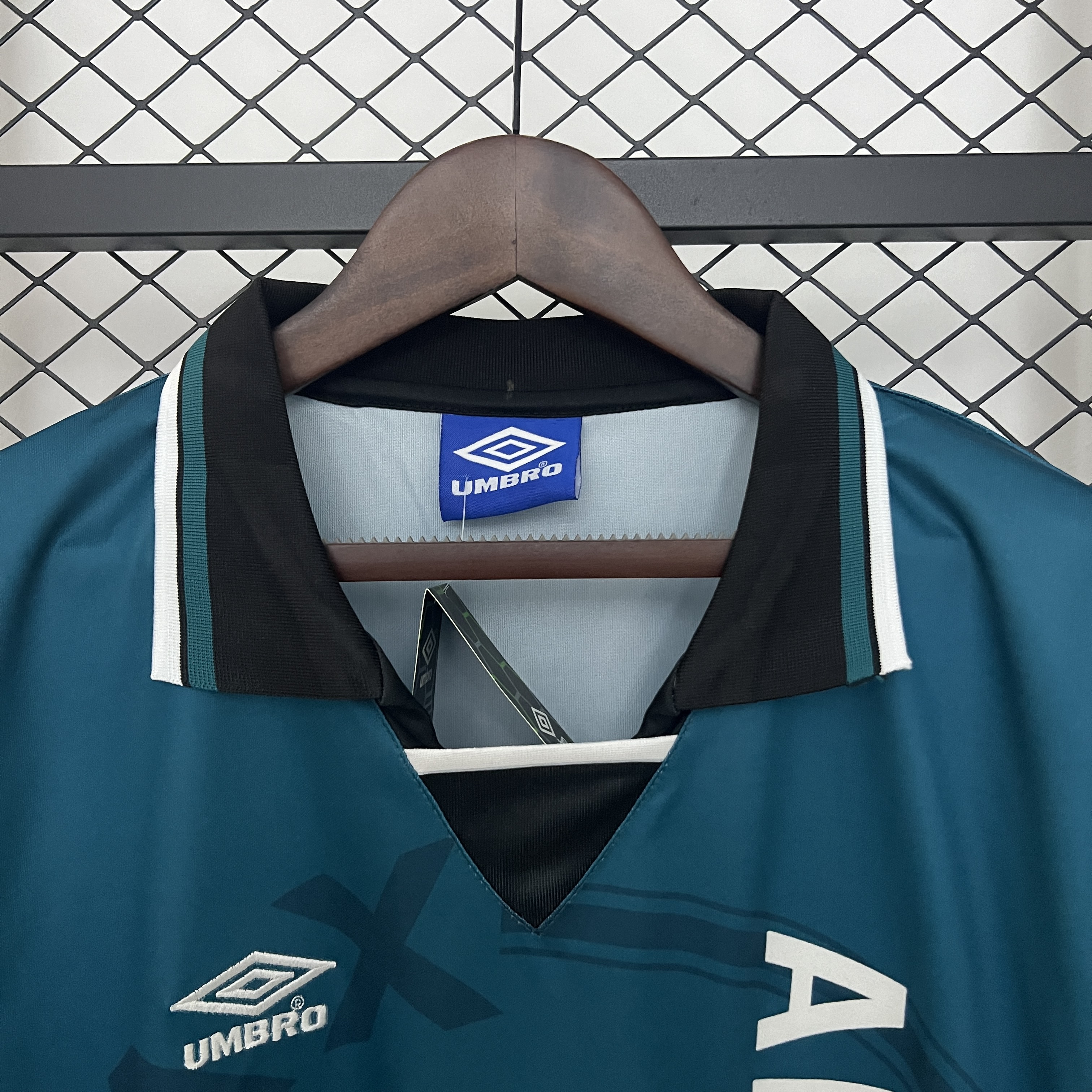 Retro Ajax 1995-96 Away Jersey - UnitedFutballJersey