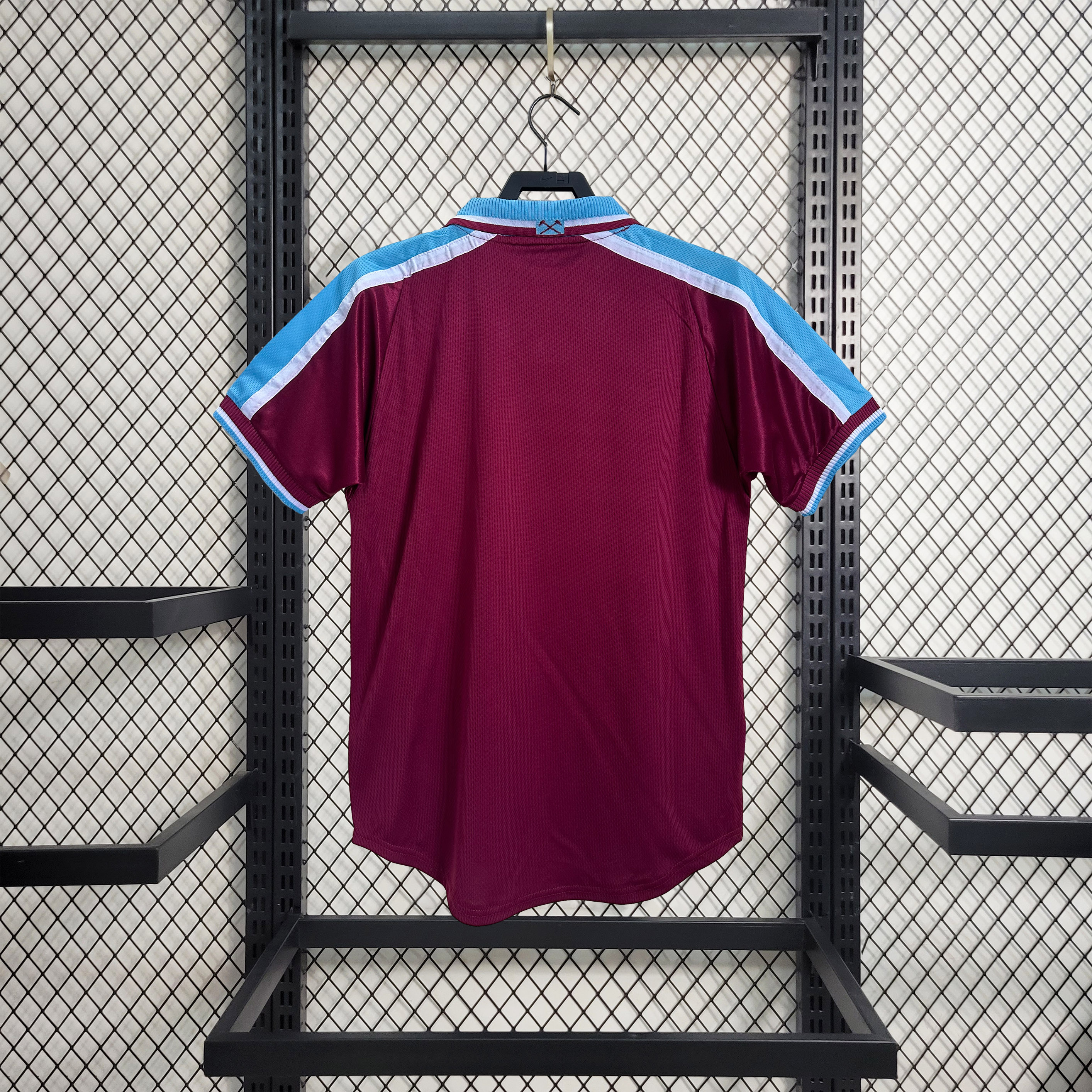 Retro West Ham United 1999-00 Home Jersey - UnitedFutballJersey