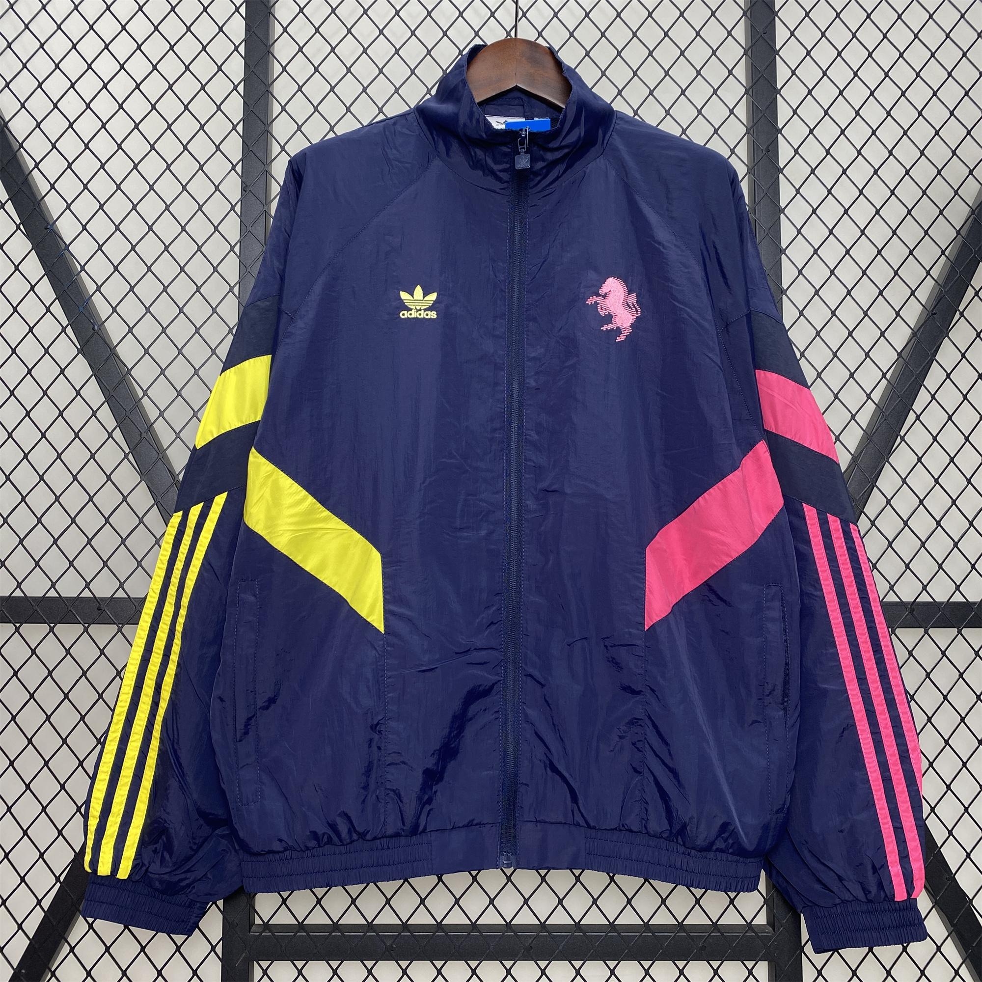 Juventus 24-25 Throwback Windbreaker Jacket - Deep Blue - UnitedFutballJersey