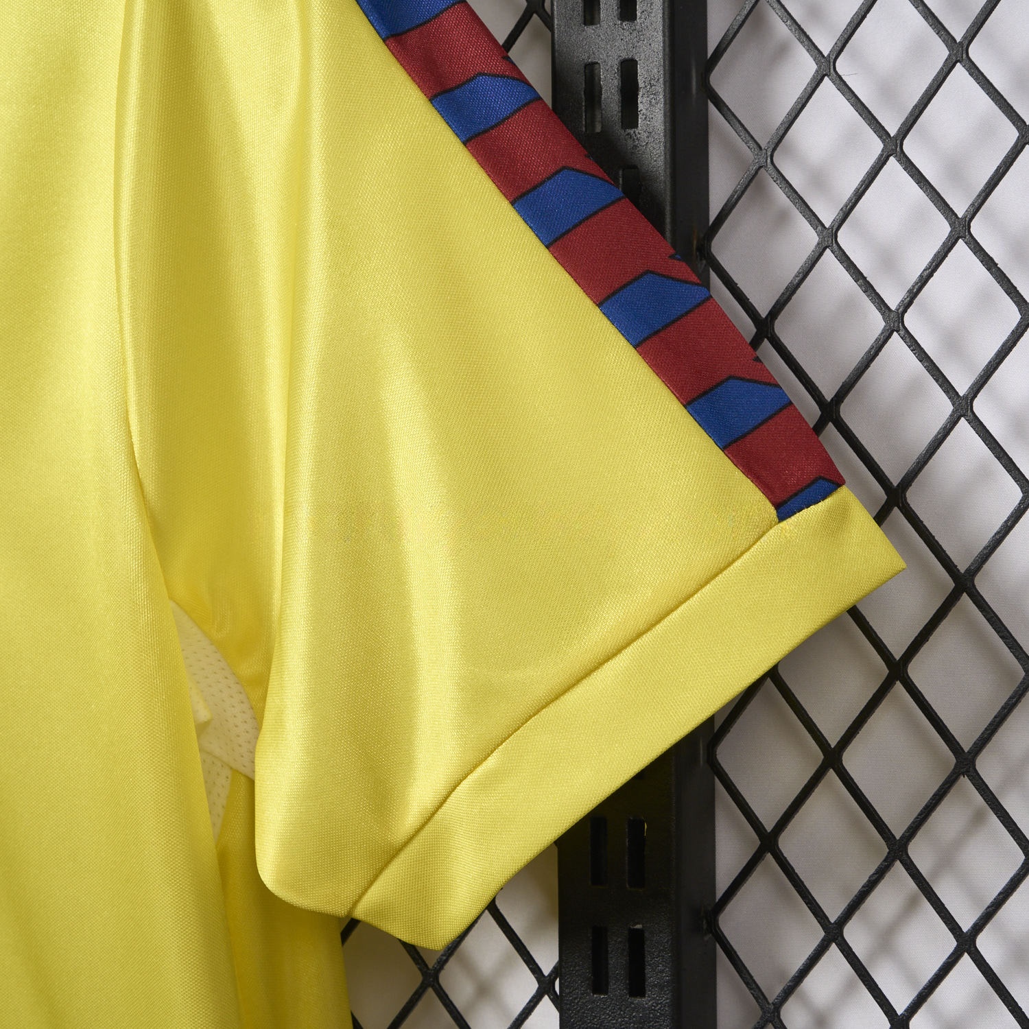 Retro B.A.R.S.A 1982-84 Away Yellow Jersey - UnitedFutballJersey
