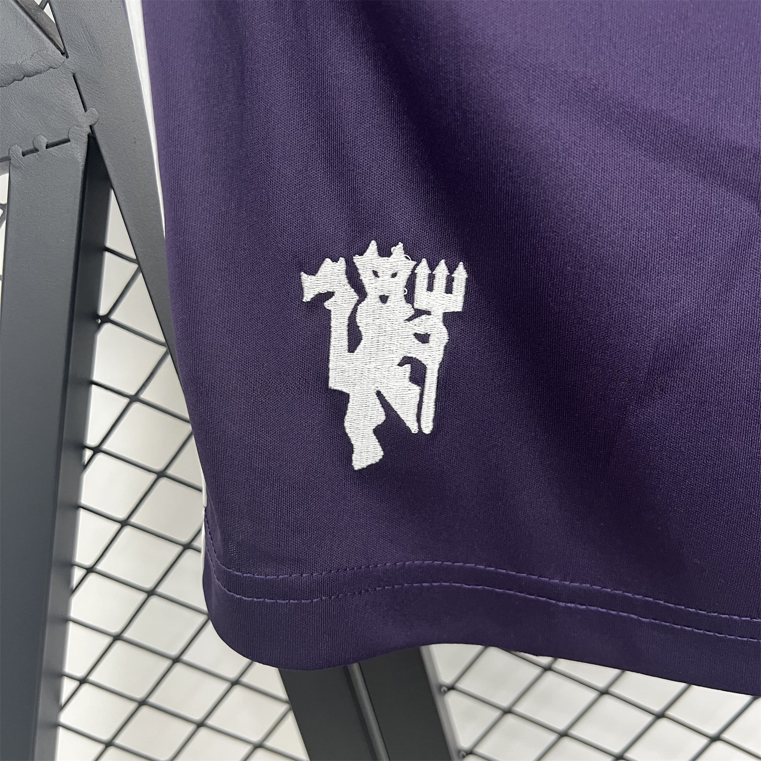 Manchester United 25-26 Away Purple Shorts - Fans Version - UnitedFutballJersey