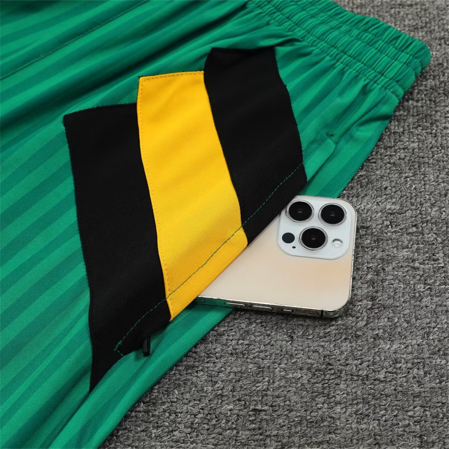 Bayern Munich 23-24 Yellow Green Training Vest Suit - UnitedFutballJersey