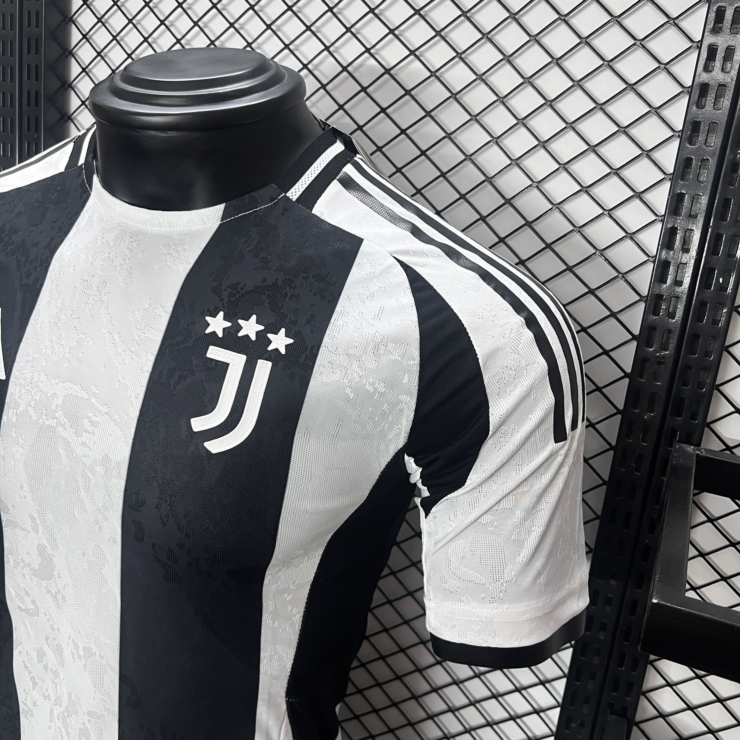 Juventus 24-25 Home Stadium Jersey - Player Version - UnitedFutballJersey