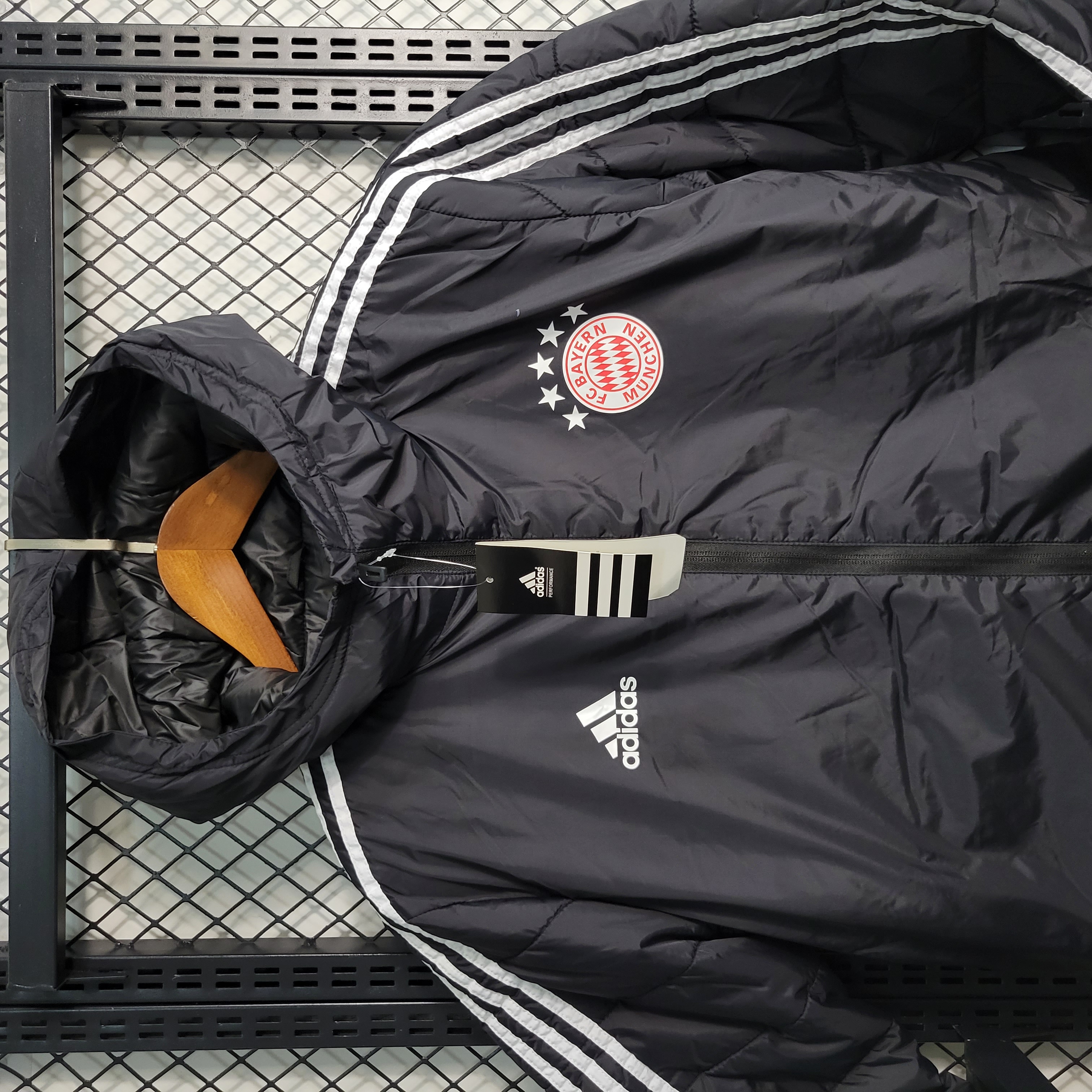 Bayern Munich 23-24 Men's Hooded Thermal Cotton Jacket Black - UnitedFutballJersey