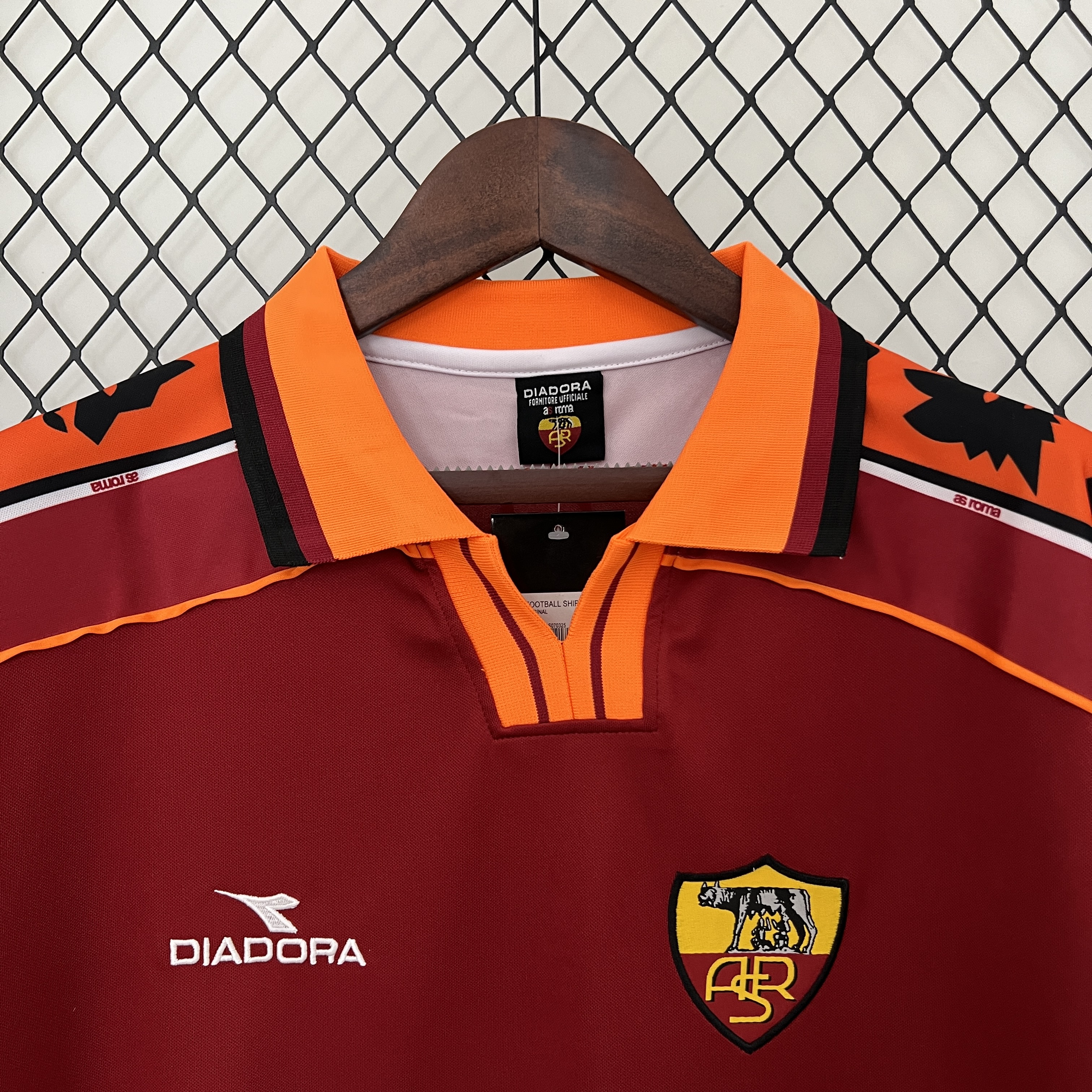 Retro Roma 1998-99 Home Jersey - UnitedFutballJersey