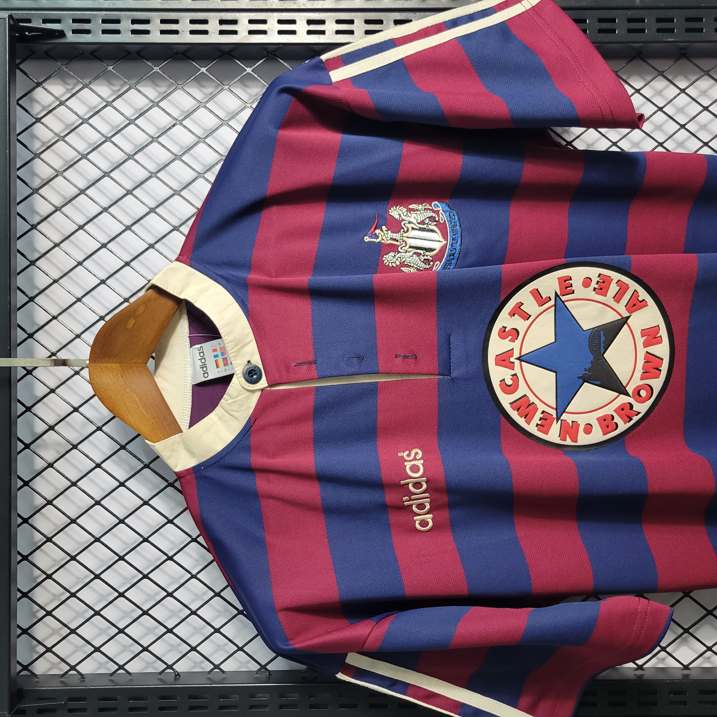 Retro Newcastle United 1995-96 Away Stadium Jersey - UnitedFutballJersey