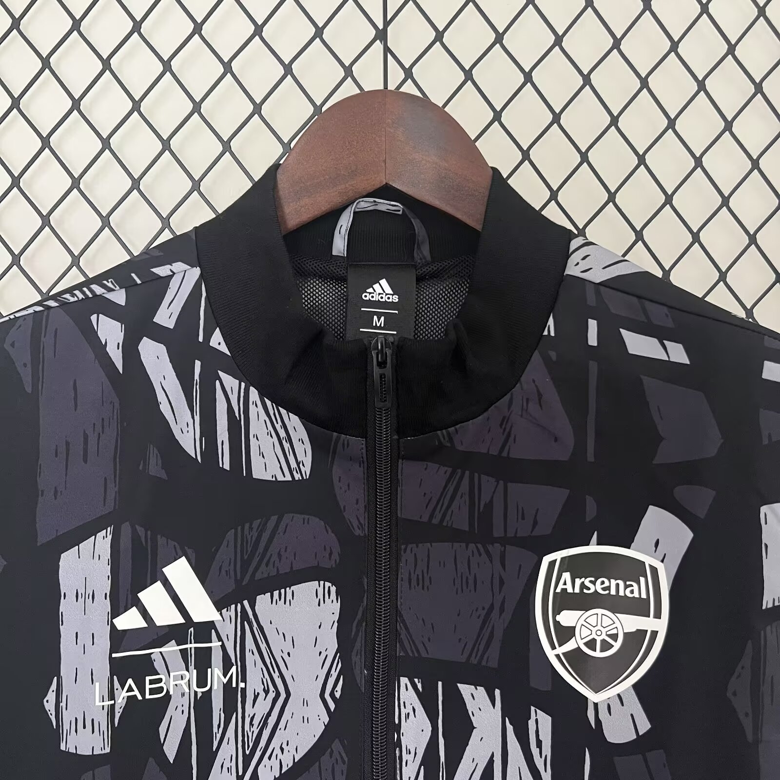 Arsenal 24-25 Black Windbreaker Jacket - UnitedFutballJersey