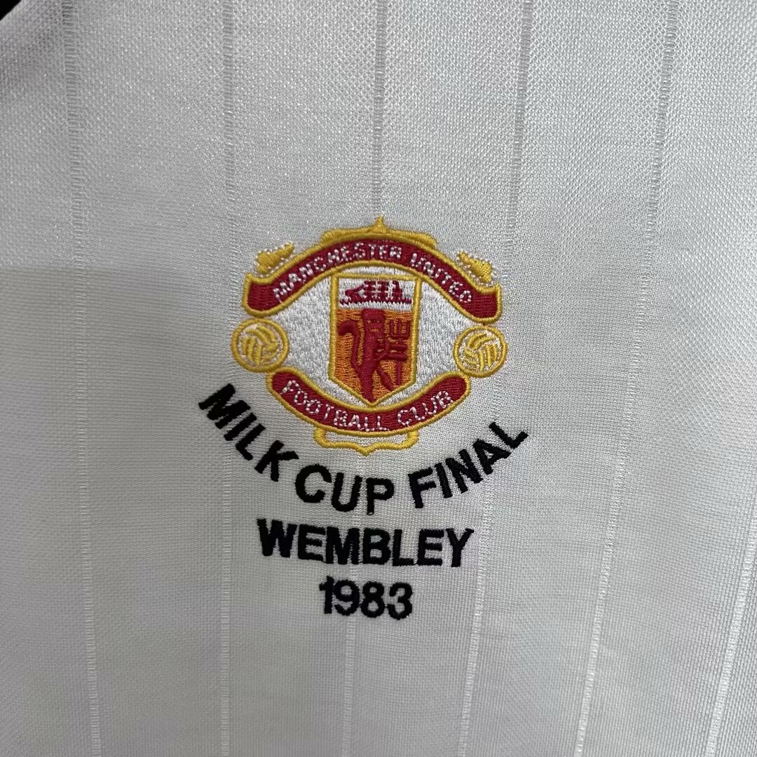 Retro Manchester United 82-84 Away Long Sleeve Jersey League Cup Final - UnitedFutballJersey